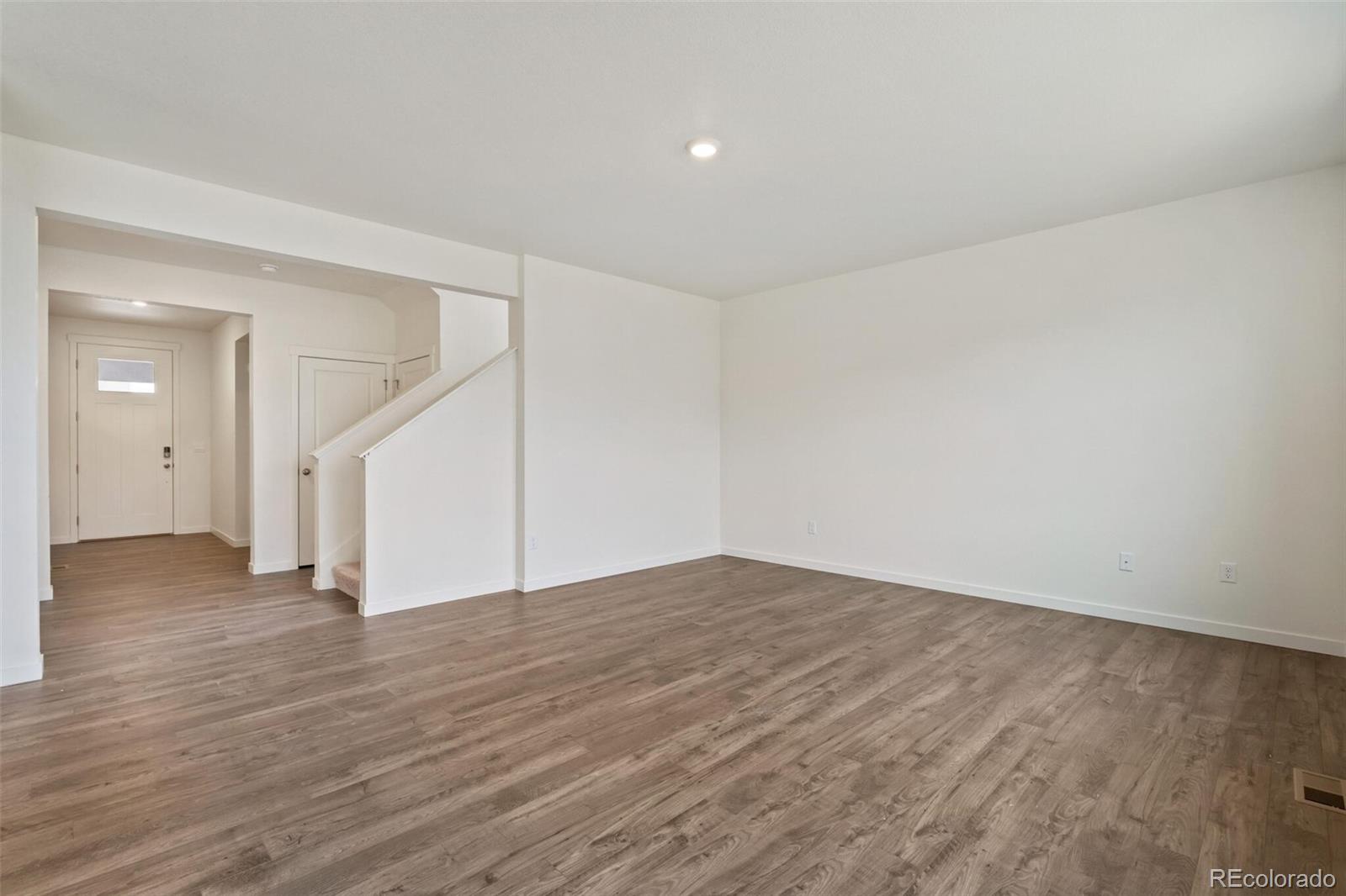 MLS Image #4 for 342  hummingbird lane,johnstown, Colorado