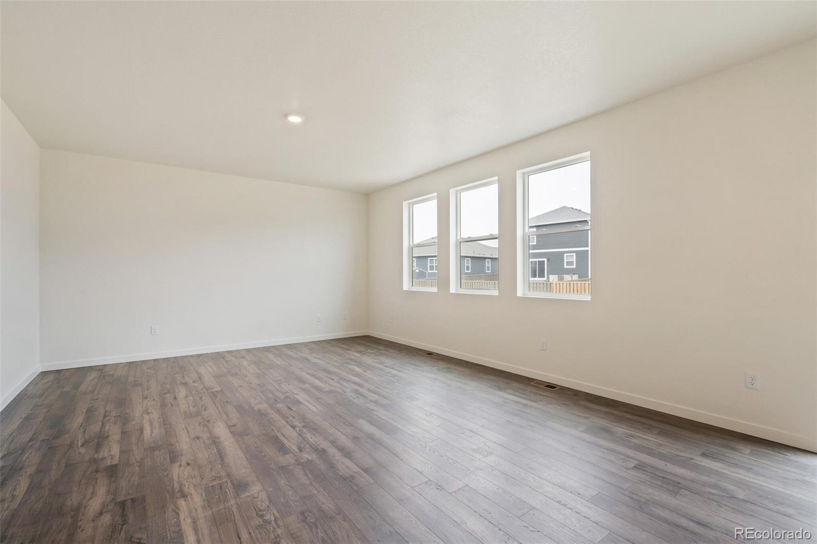 MLS Image #5 for 342  hummingbird lane,johnstown, Colorado