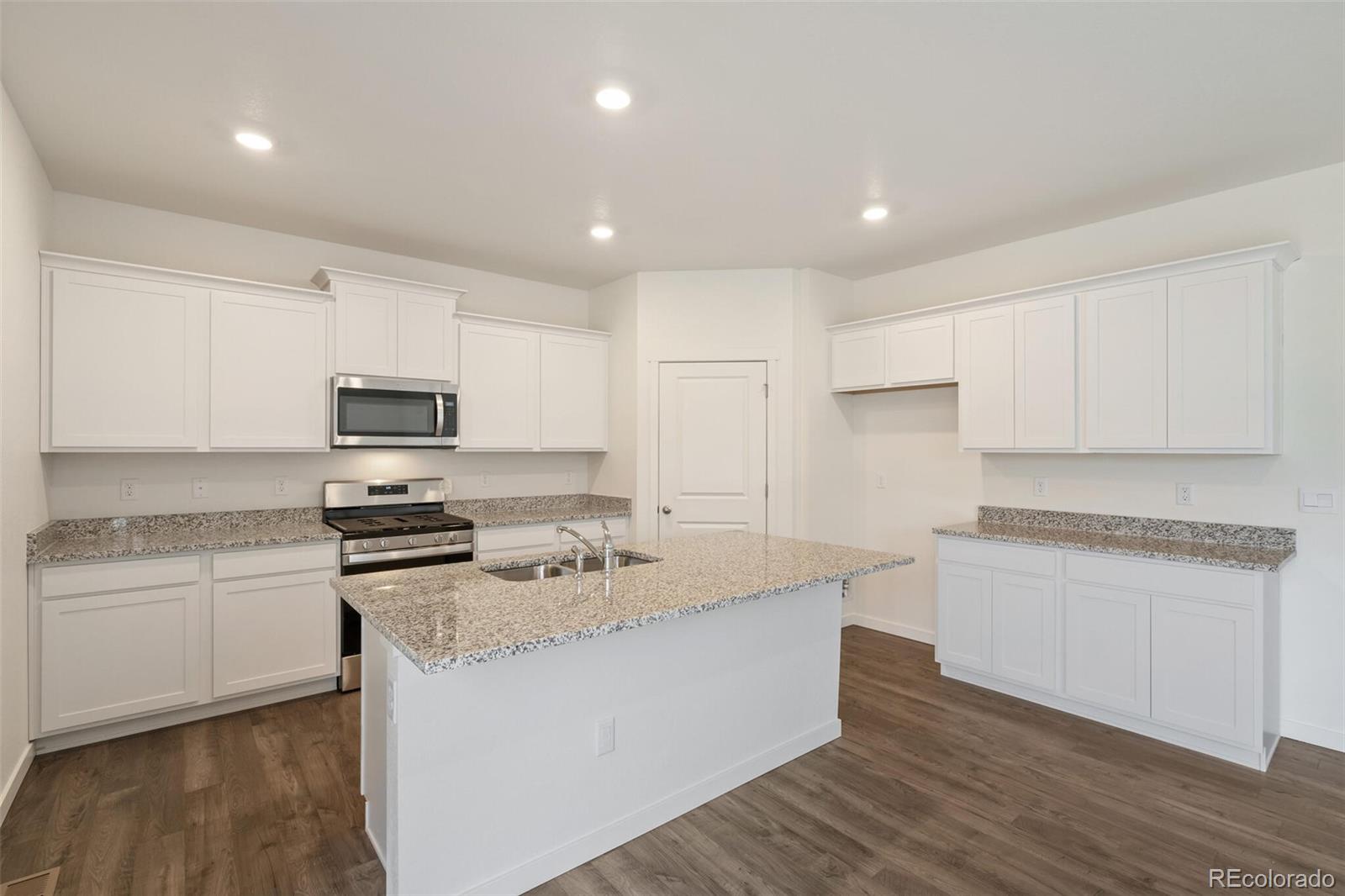 MLS Image #9 for 342  hummingbird lane,johnstown, Colorado