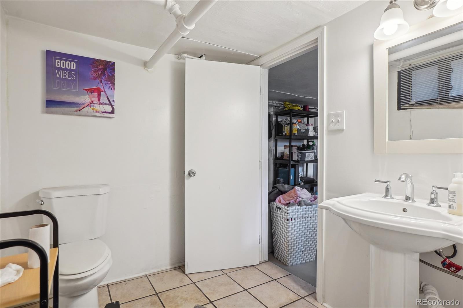 MLS Image #13 for 925 s university boulevard,denver, Colorado