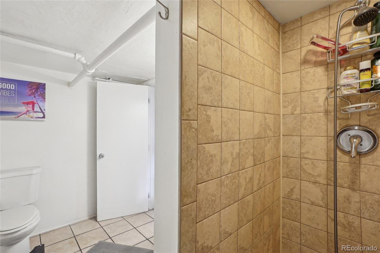 MLS Image #14 for 925 s university boulevard,denver, Colorado