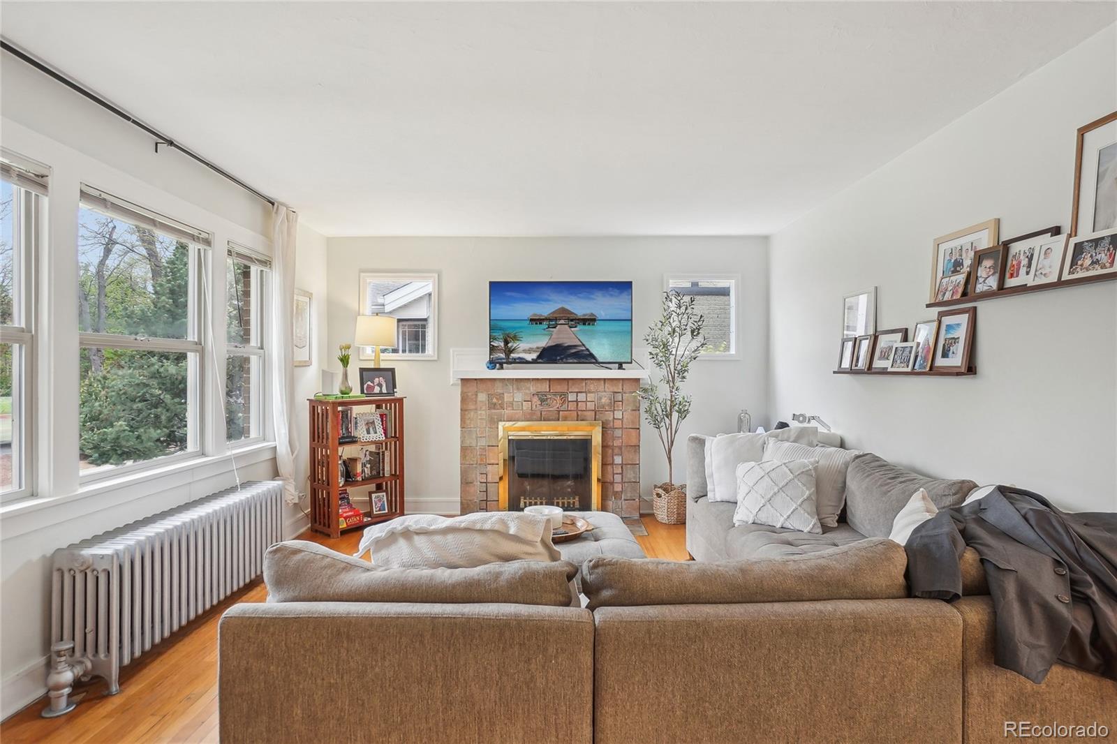 MLS Image #2 for 925 s university boulevard,denver, Colorado