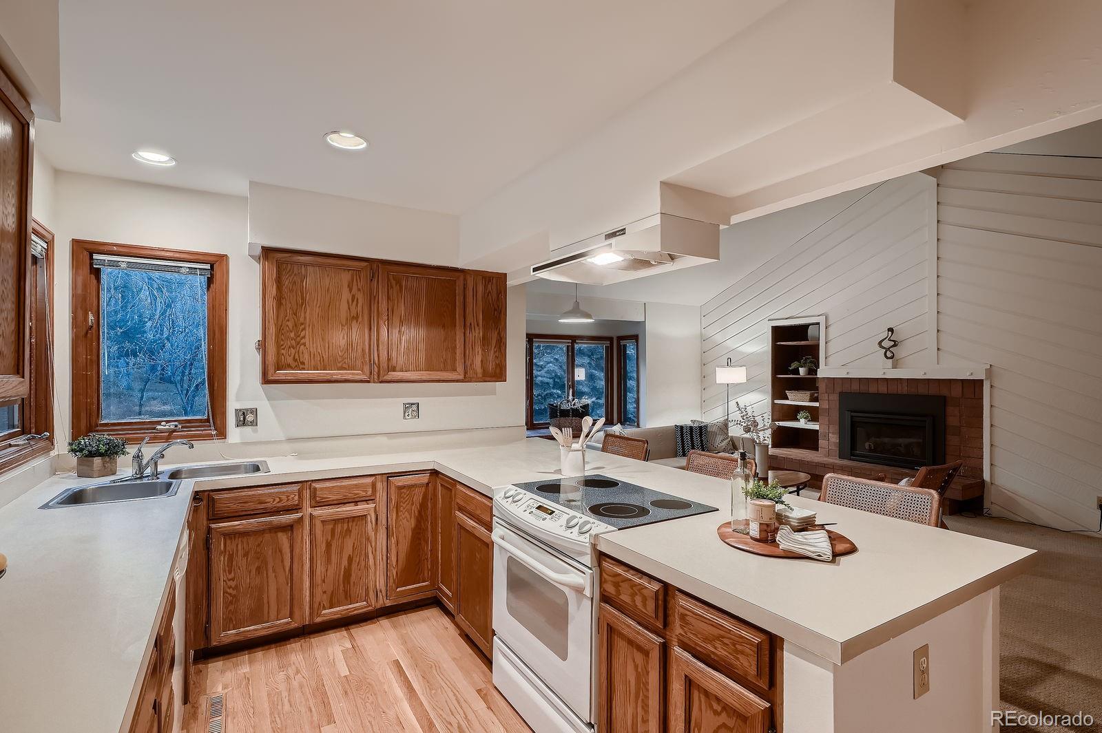MLS Image #10 for 900  poplar avenue,boulder, Colorado