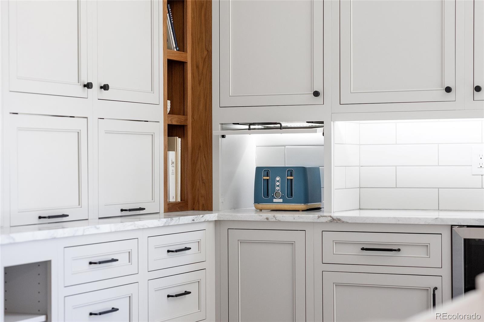 MLS Image #10 for 1050 n clarkson street,denver, Colorado
