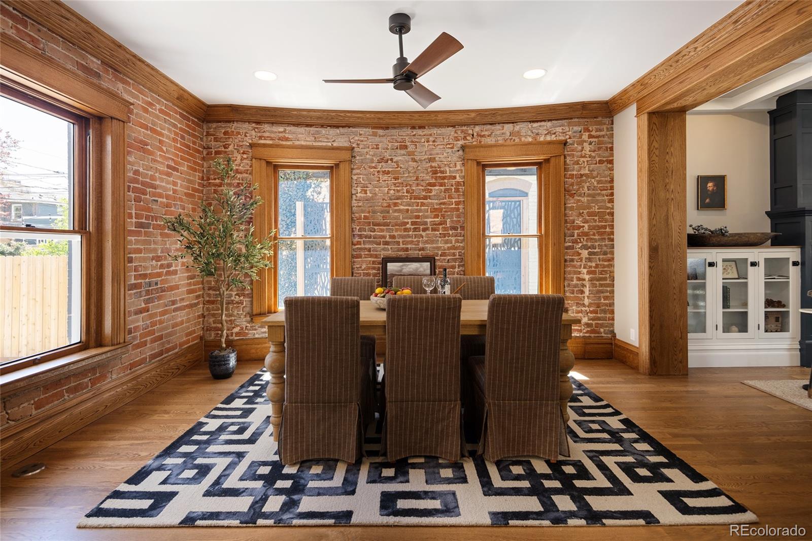 MLS Image #3 for 1050 n clarkson street,denver, Colorado