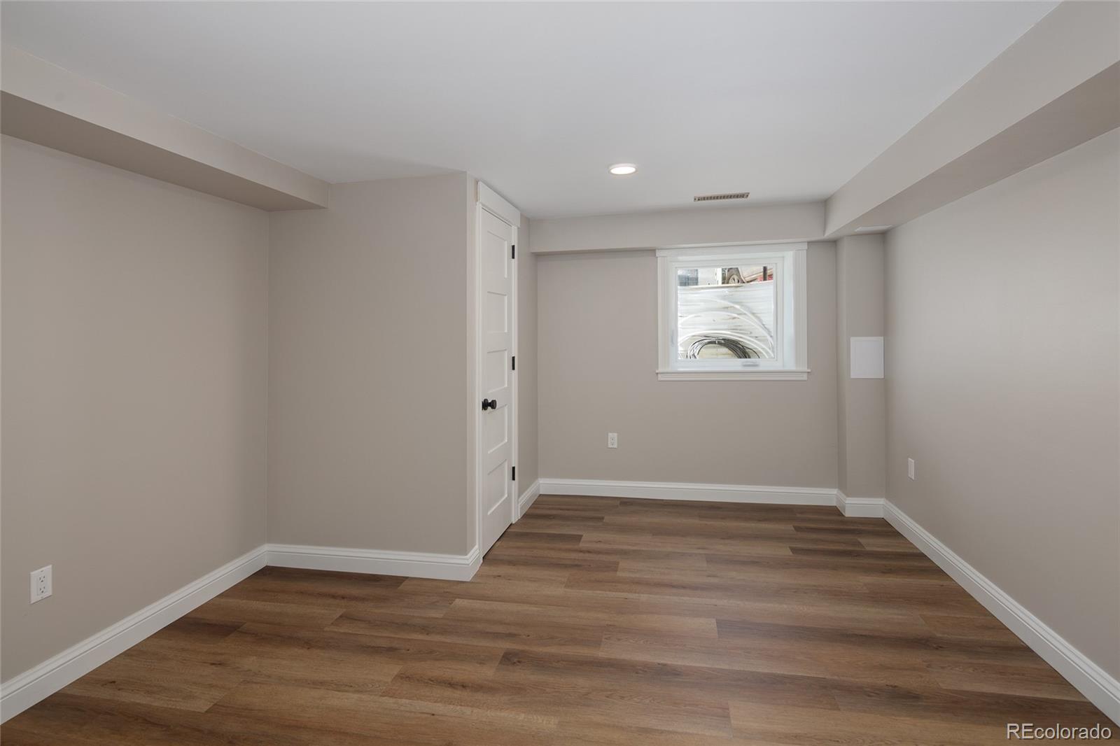 MLS Image #33 for 1050 n clarkson street,denver, Colorado