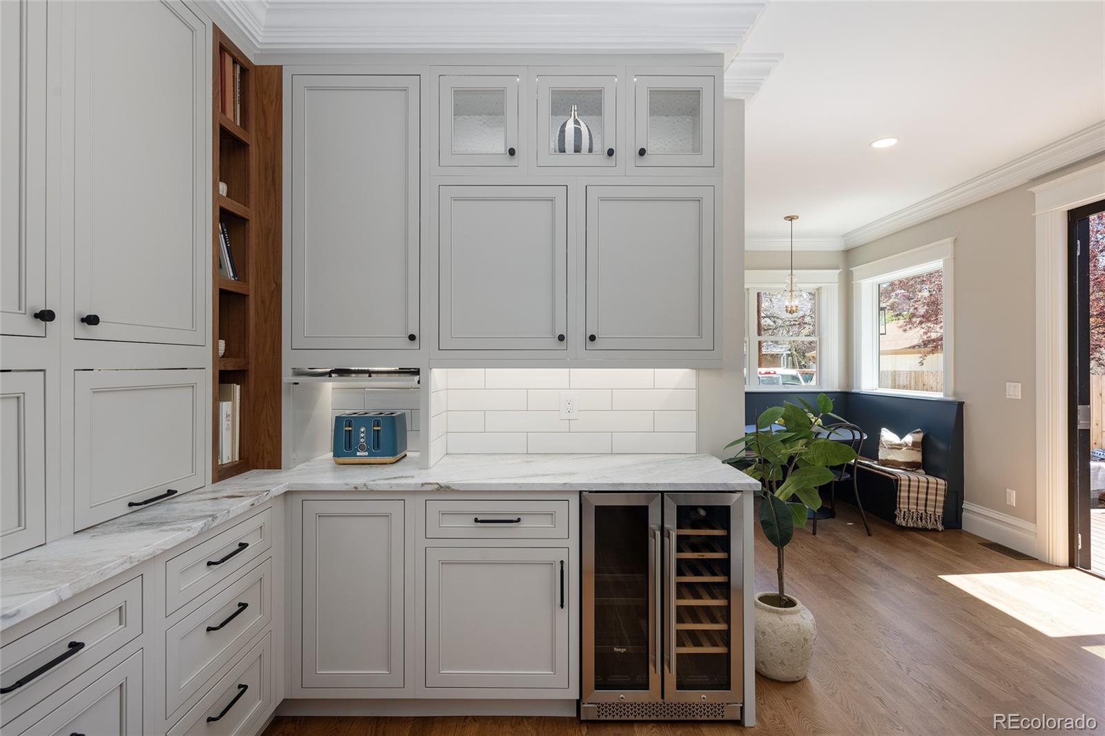 MLS Image #7 for 1050 n clarkson street,denver, Colorado