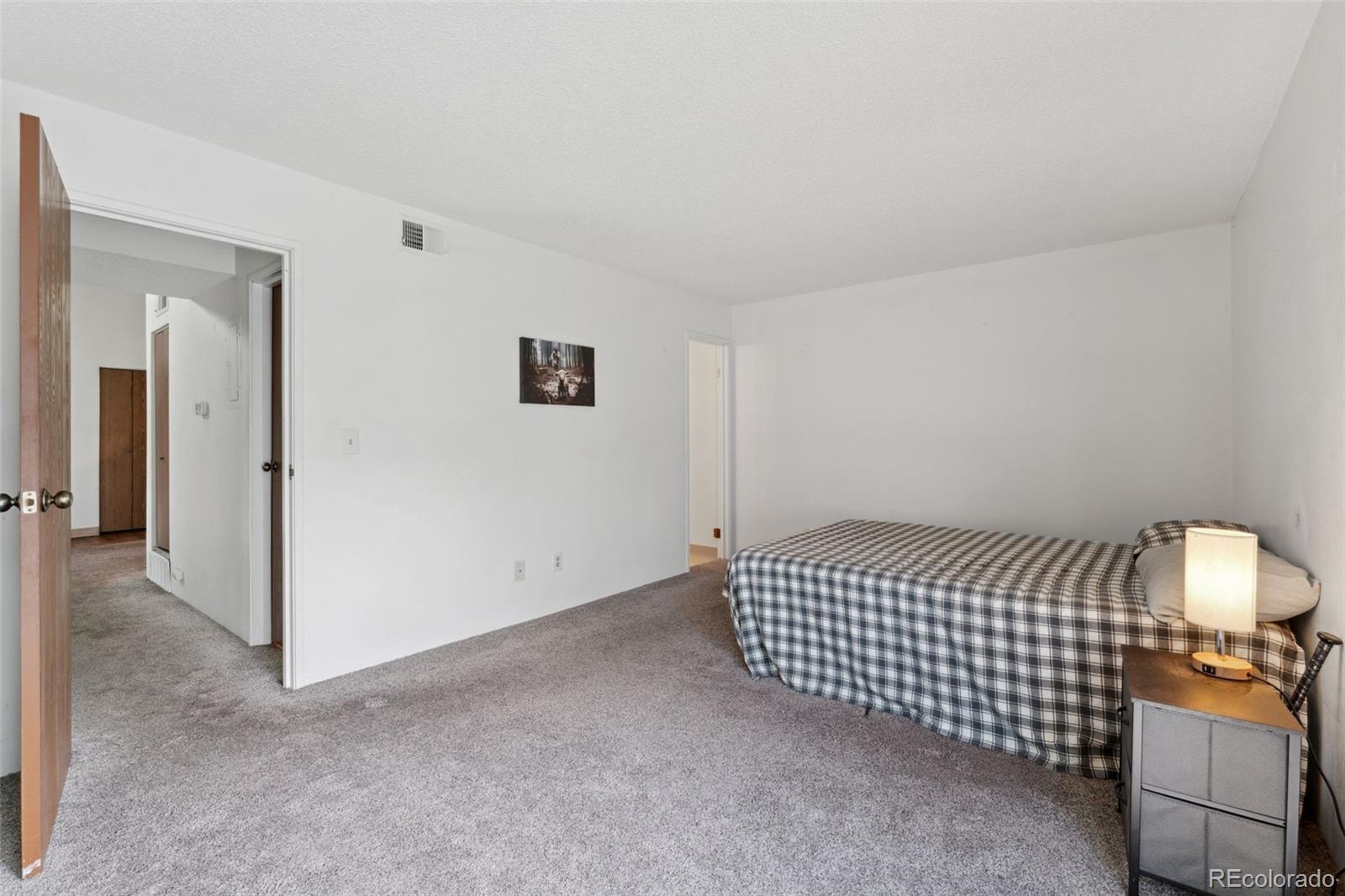 MLS Image #10 for 11905 e harvard avenue,aurora, Colorado
