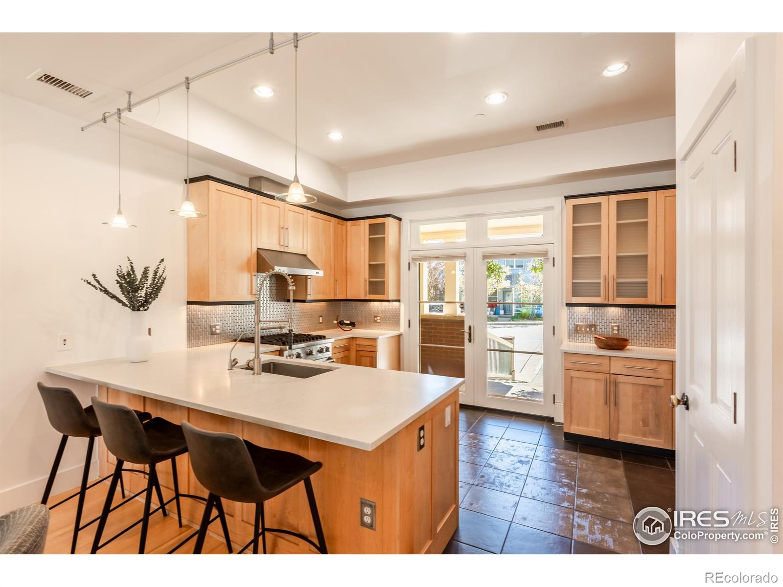 MLS Image #4 for 2302  spruce street,boulder, Colorado