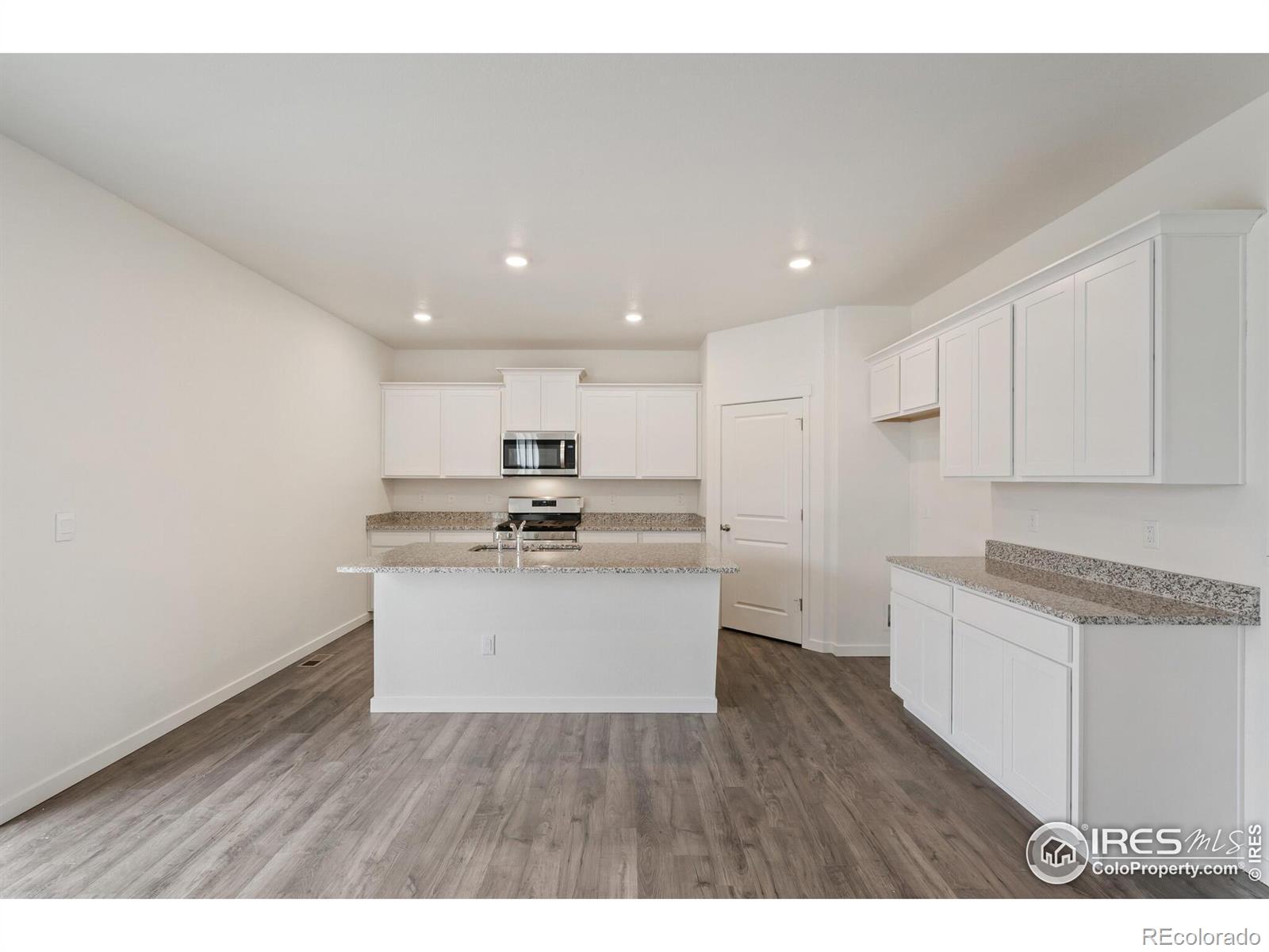 MLS Image #10 for 342  hummingbird lane,johnstown, Colorado