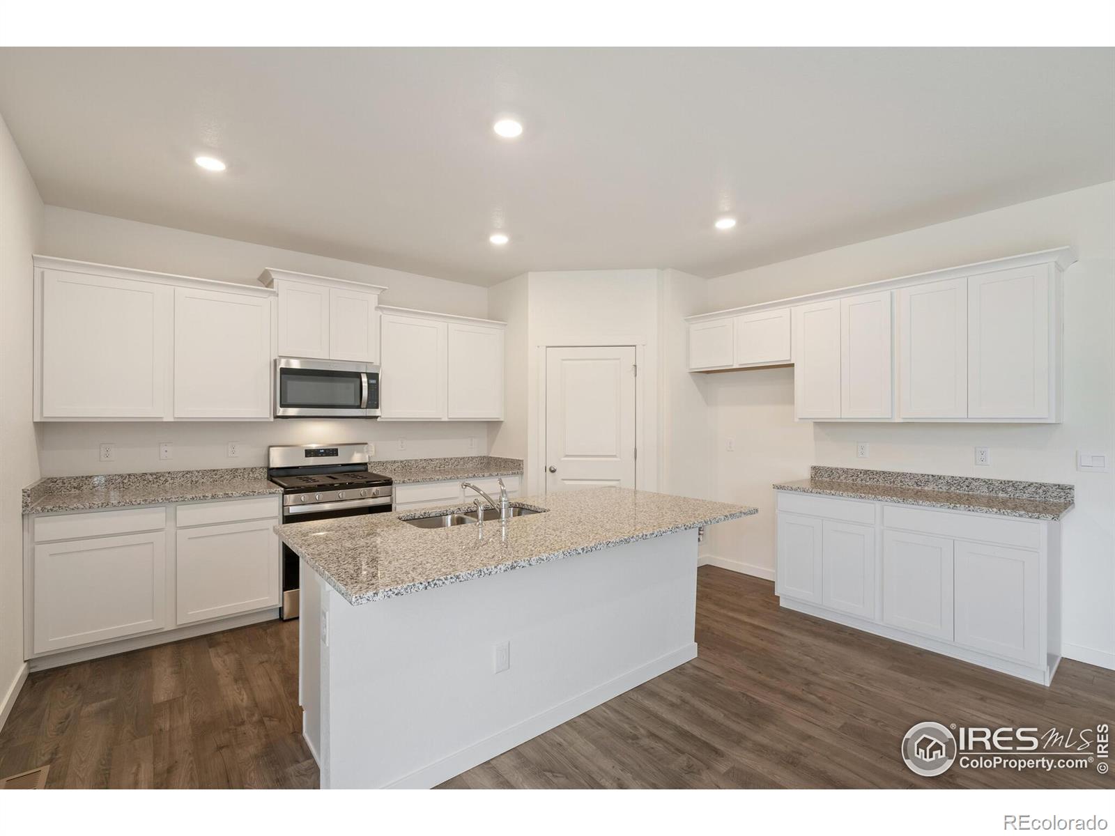 MLS Image #8 for 342  hummingbird lane,johnstown, Colorado
