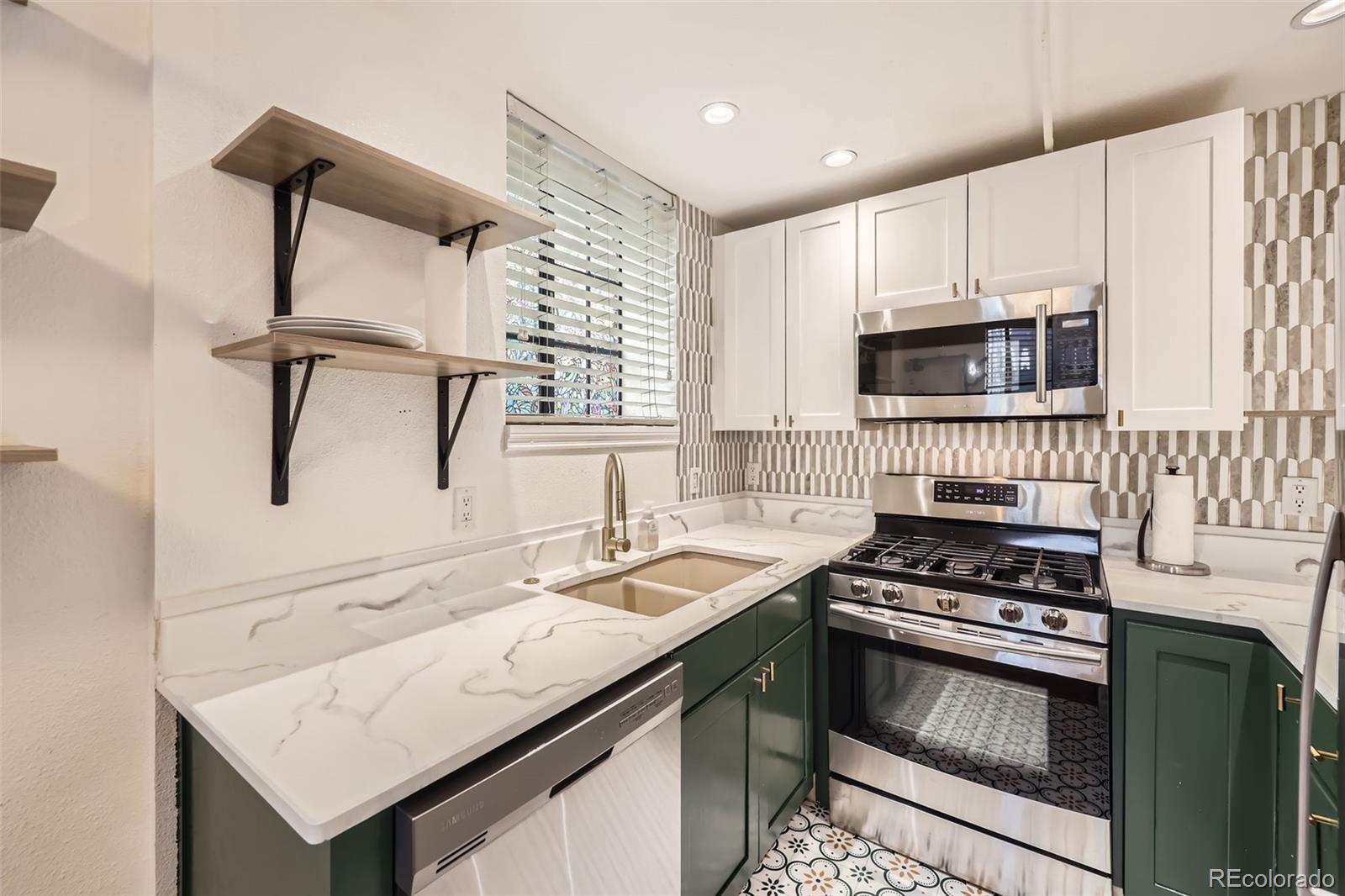 MLS Image #14 for 2233  kearney street 19,denver, Colorado
