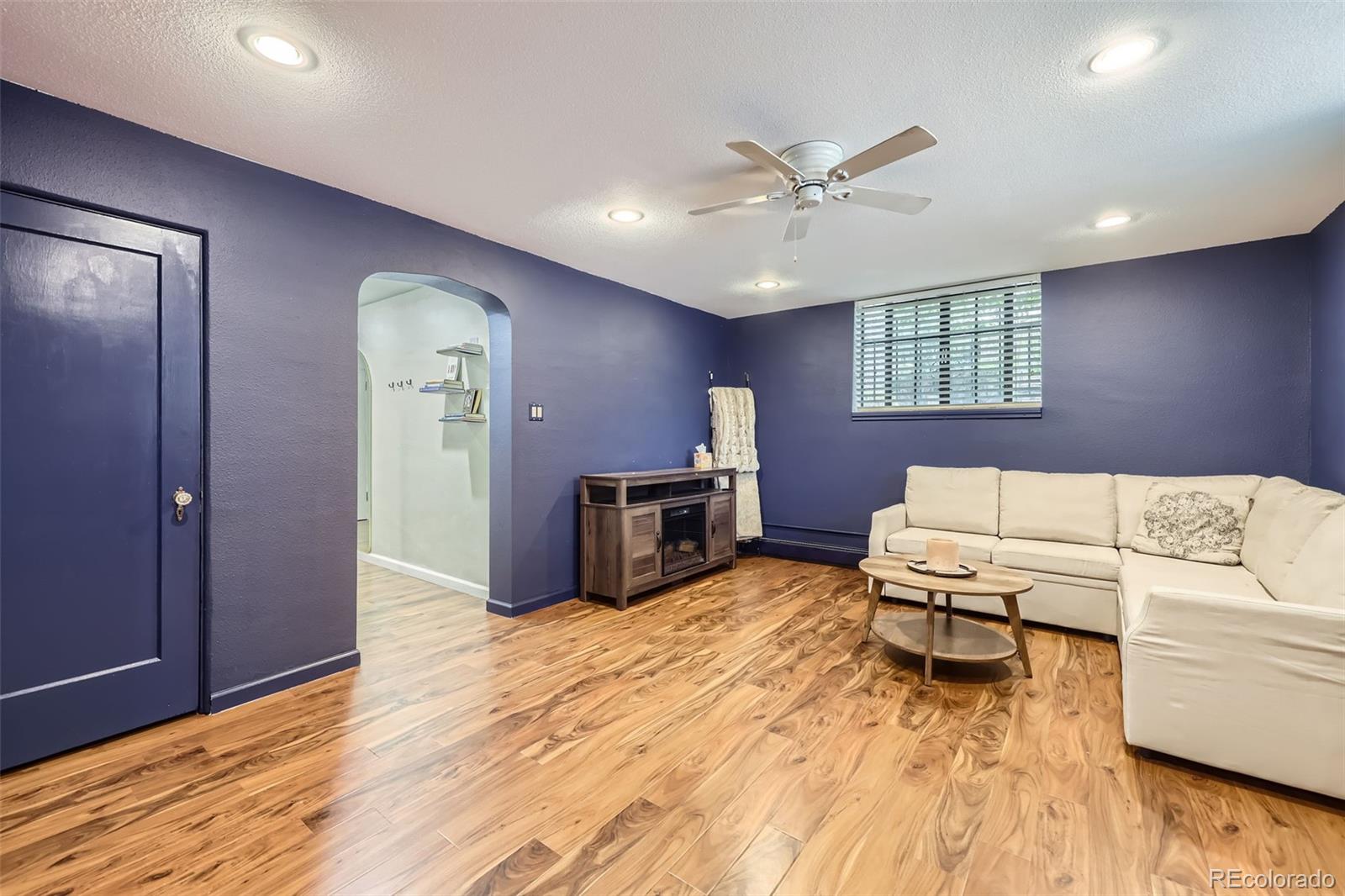 MLS Image #8 for 2233  kearney street 19,denver, Colorado
