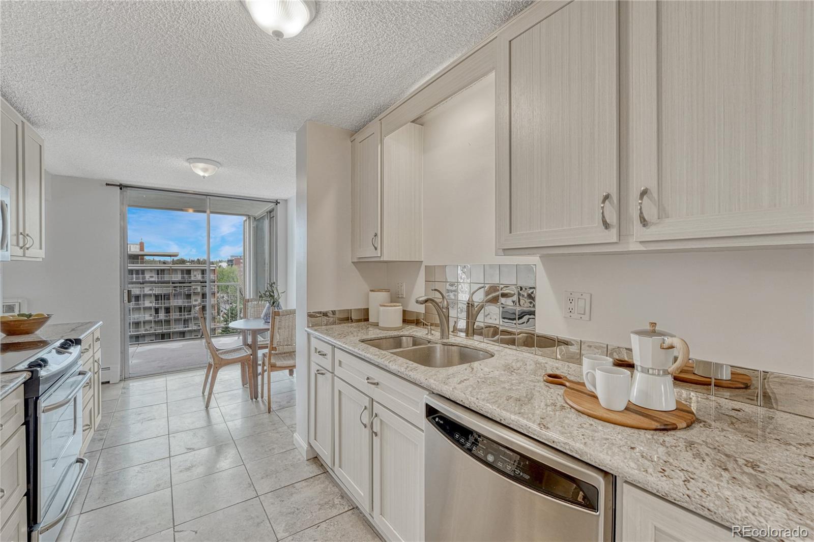 MLS Image #12 for 4800 e hale parkway,denver, Colorado