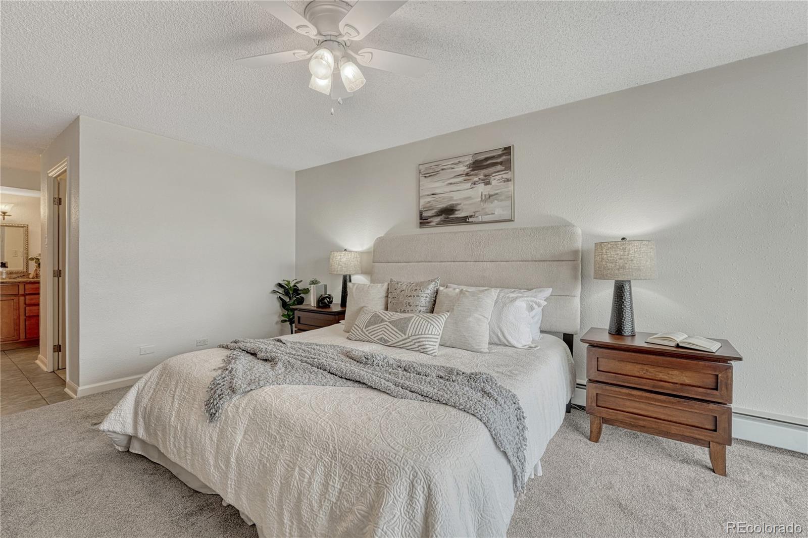 MLS Image #17 for 4800 e hale parkway,denver, Colorado