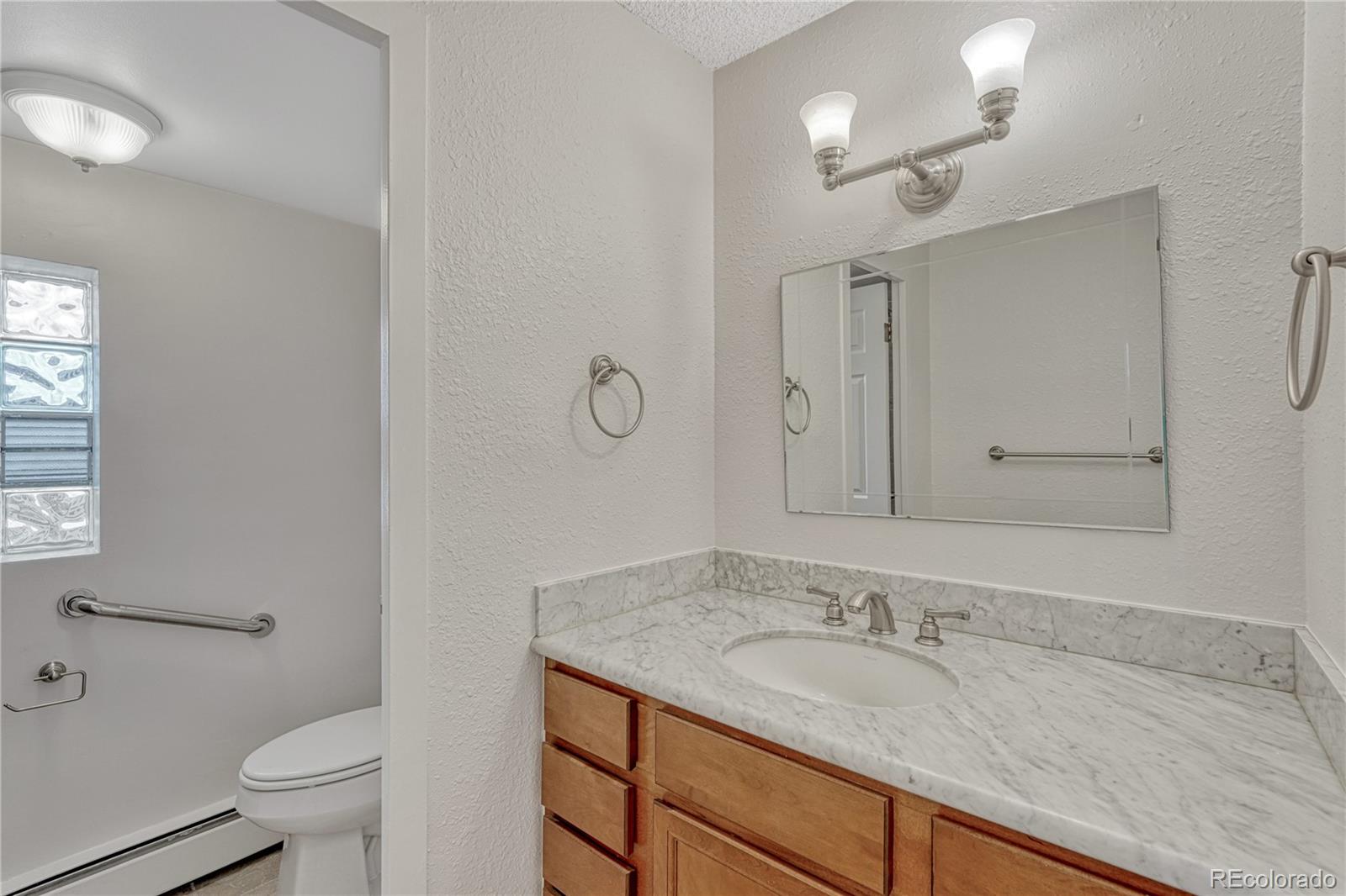 MLS Image #22 for 4800 e hale parkway,denver, Colorado