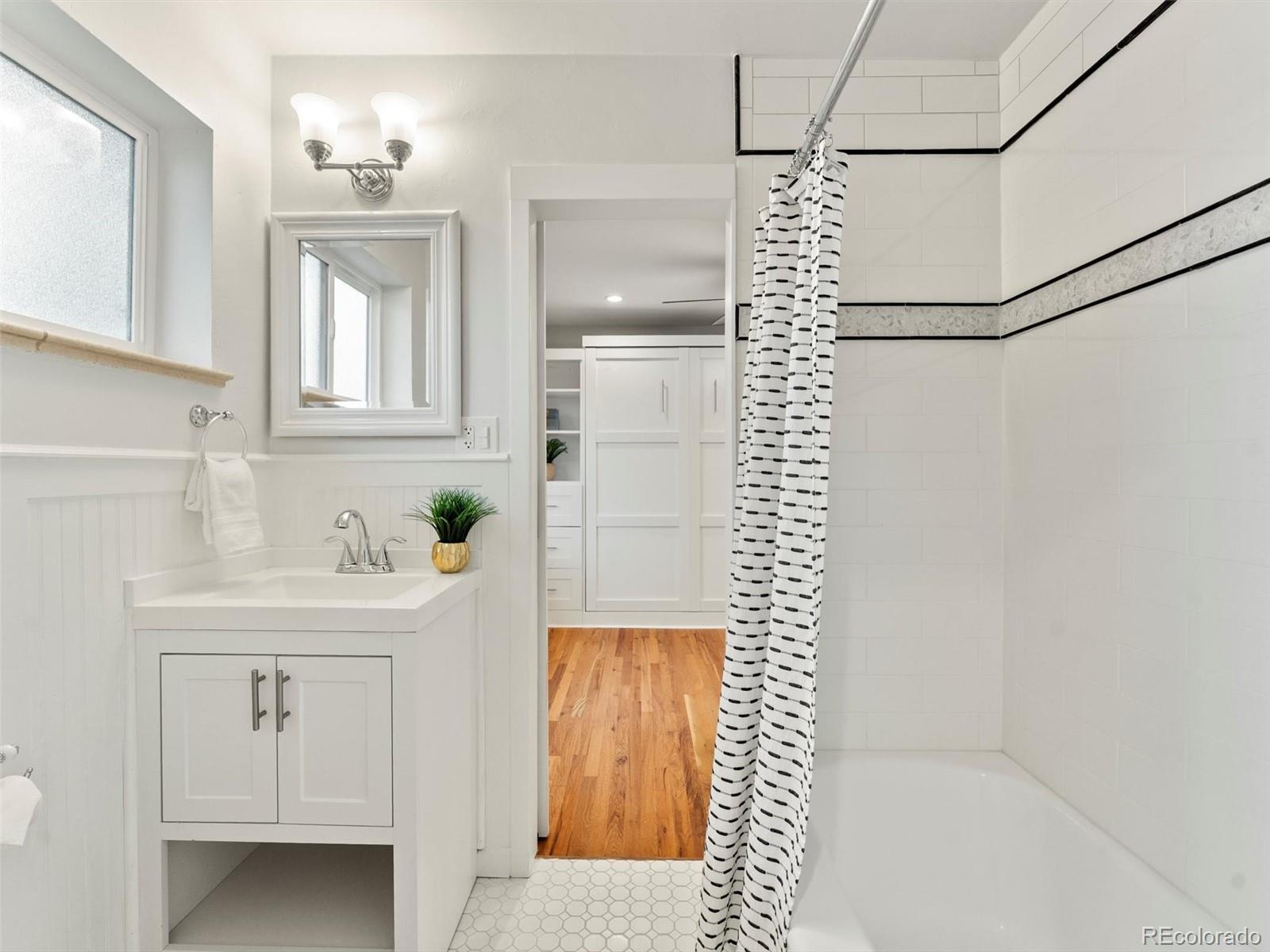 MLS Image #32 for 3052 s gilpin street,denver, Colorado