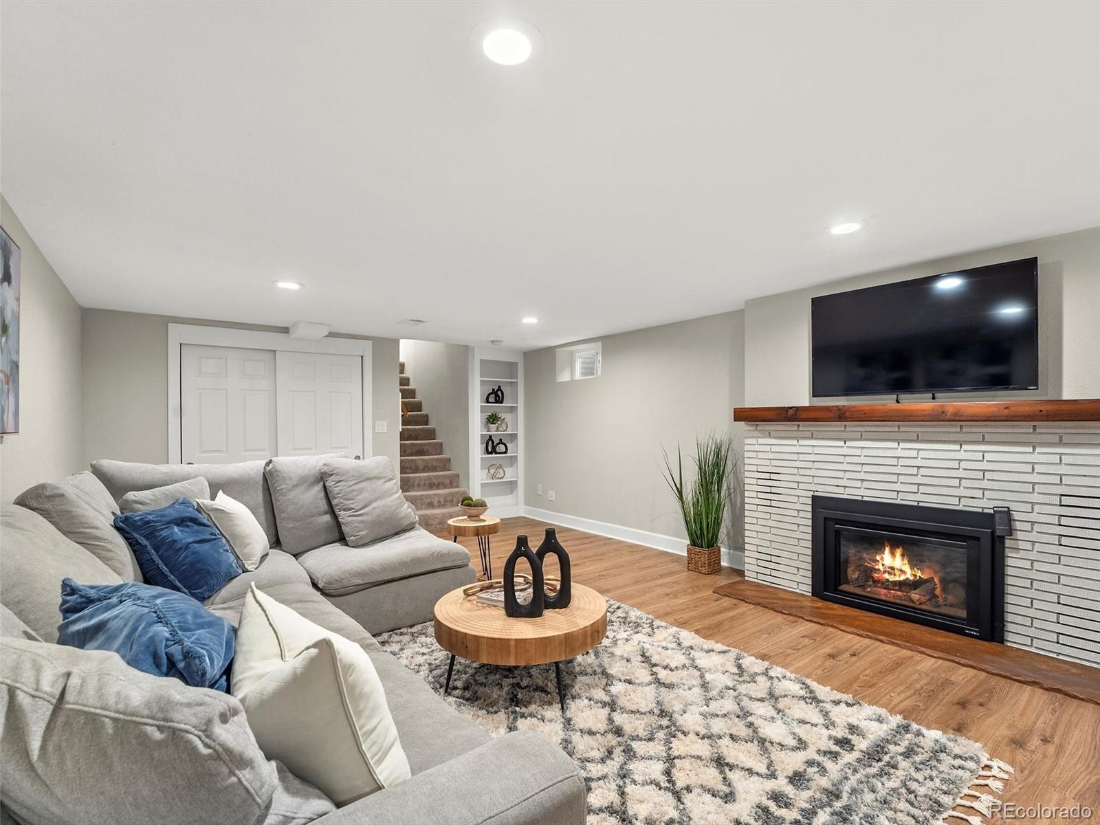 MLS Image #36 for 3052 s gilpin street,denver, Colorado