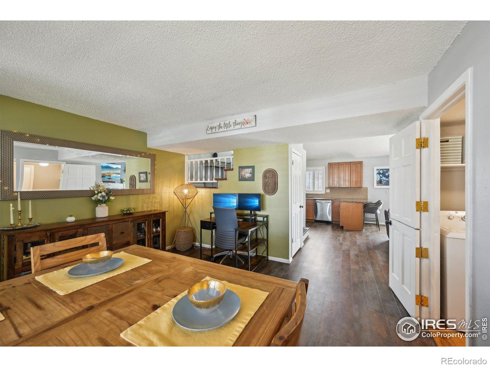 MLS Image #14 for 21112 e 45th avenue,denver, Colorado
