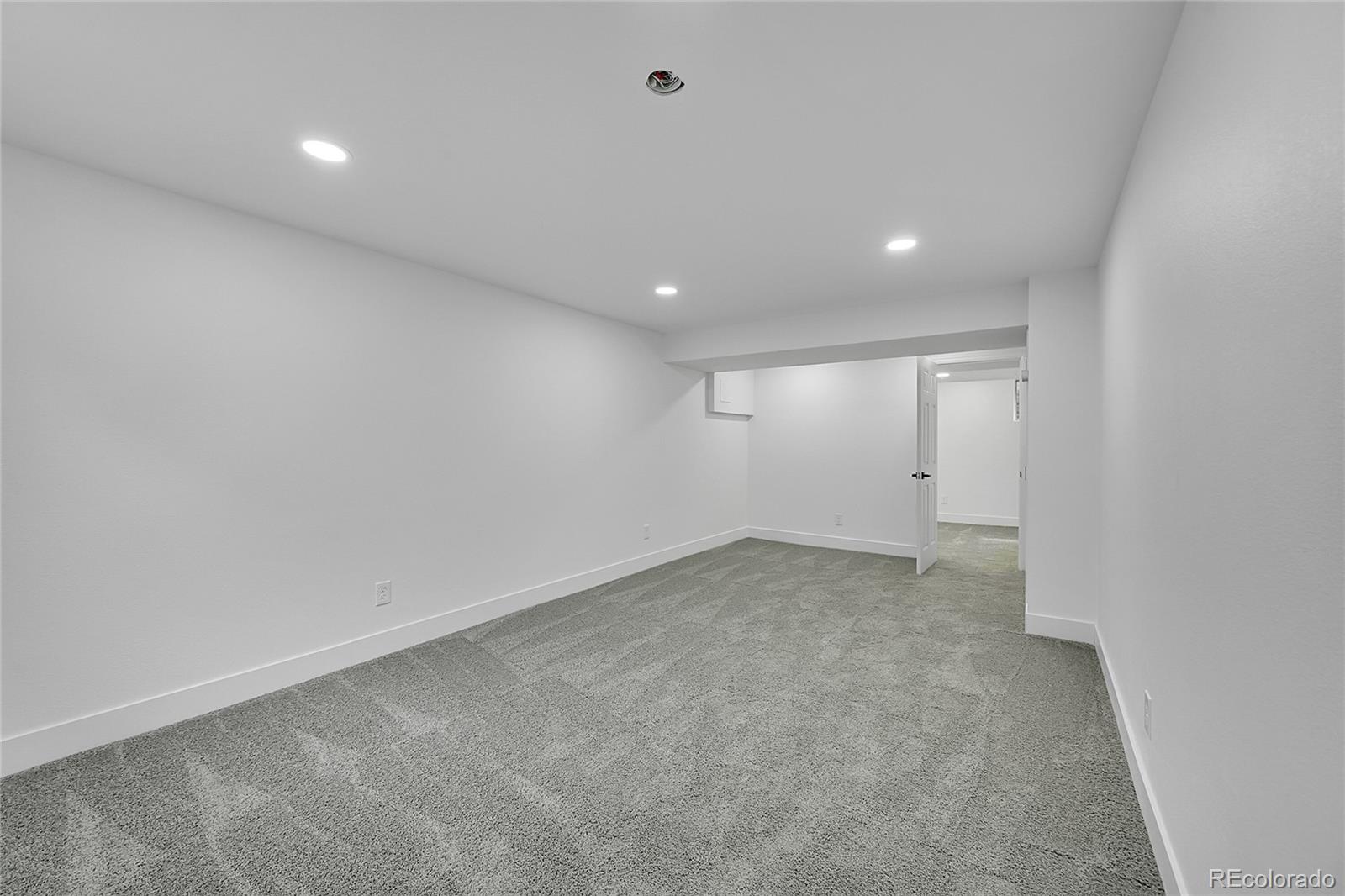 MLS Image #15 for 1557 s owens street,denver, Colorado