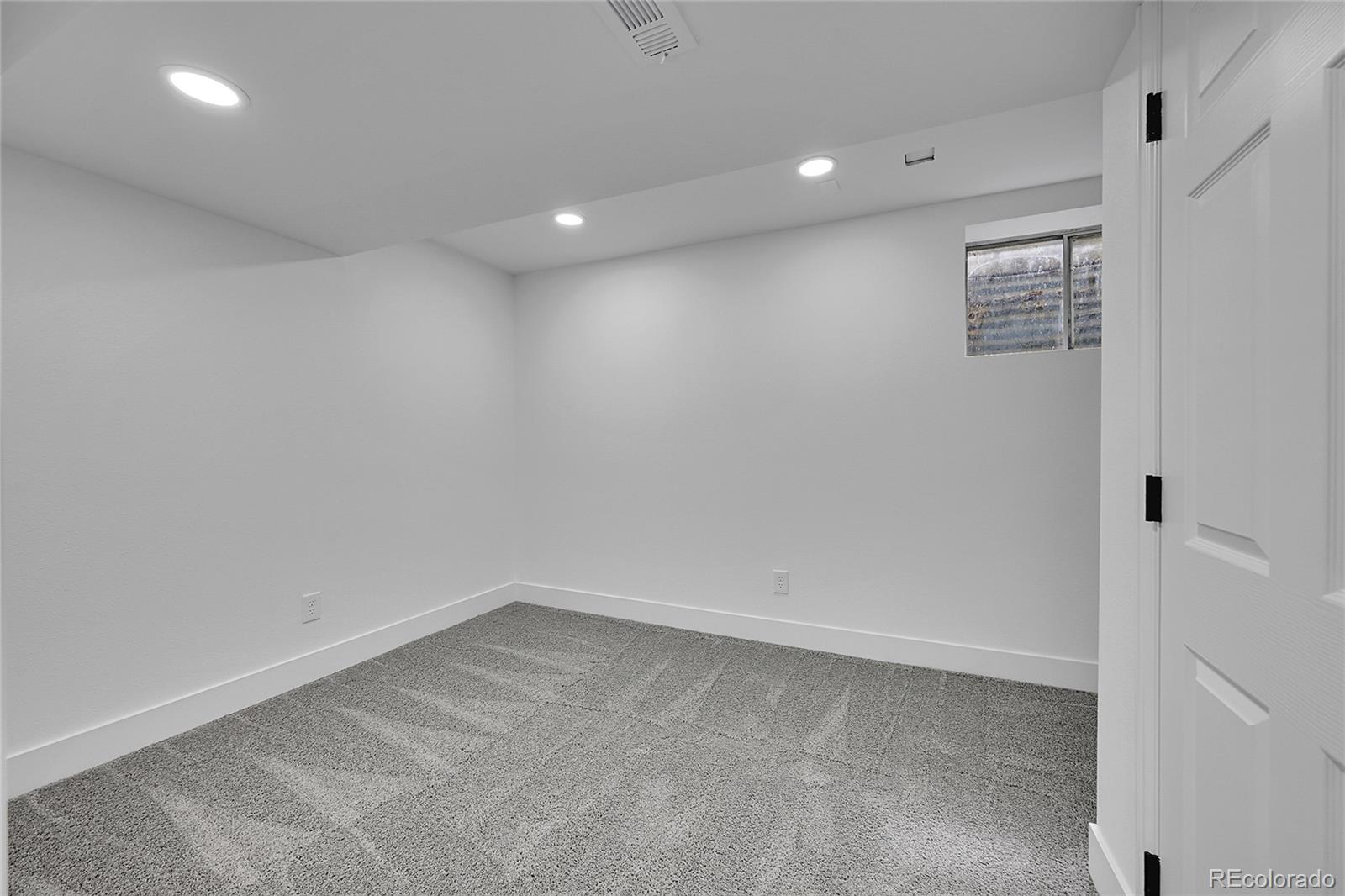 MLS Image #17 for 1557 s owens street,denver, Colorado