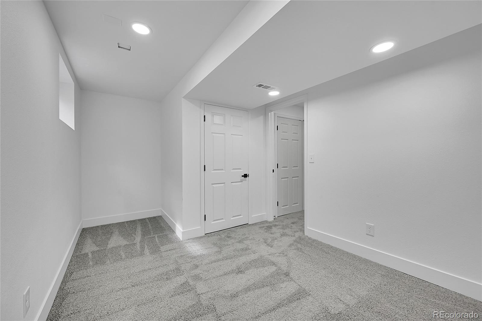 MLS Image #18 for 1557 s owens street,denver, Colorado
