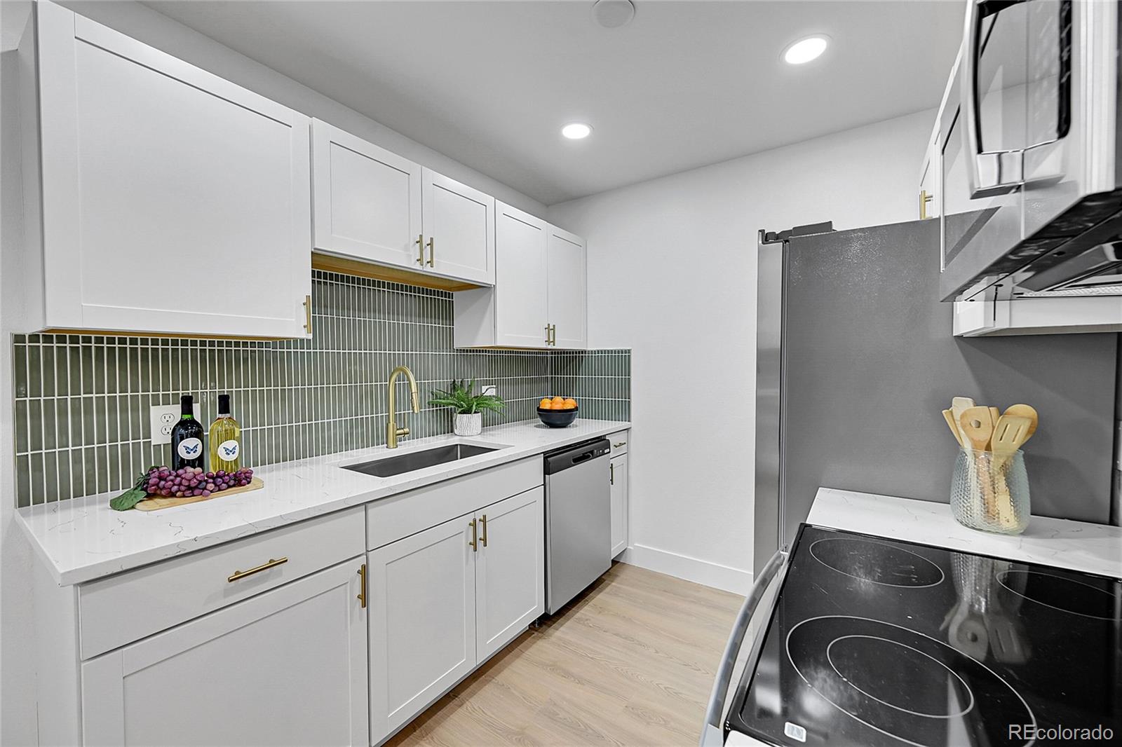 MLS Image #4 for 1557 s owens street,denver, Colorado