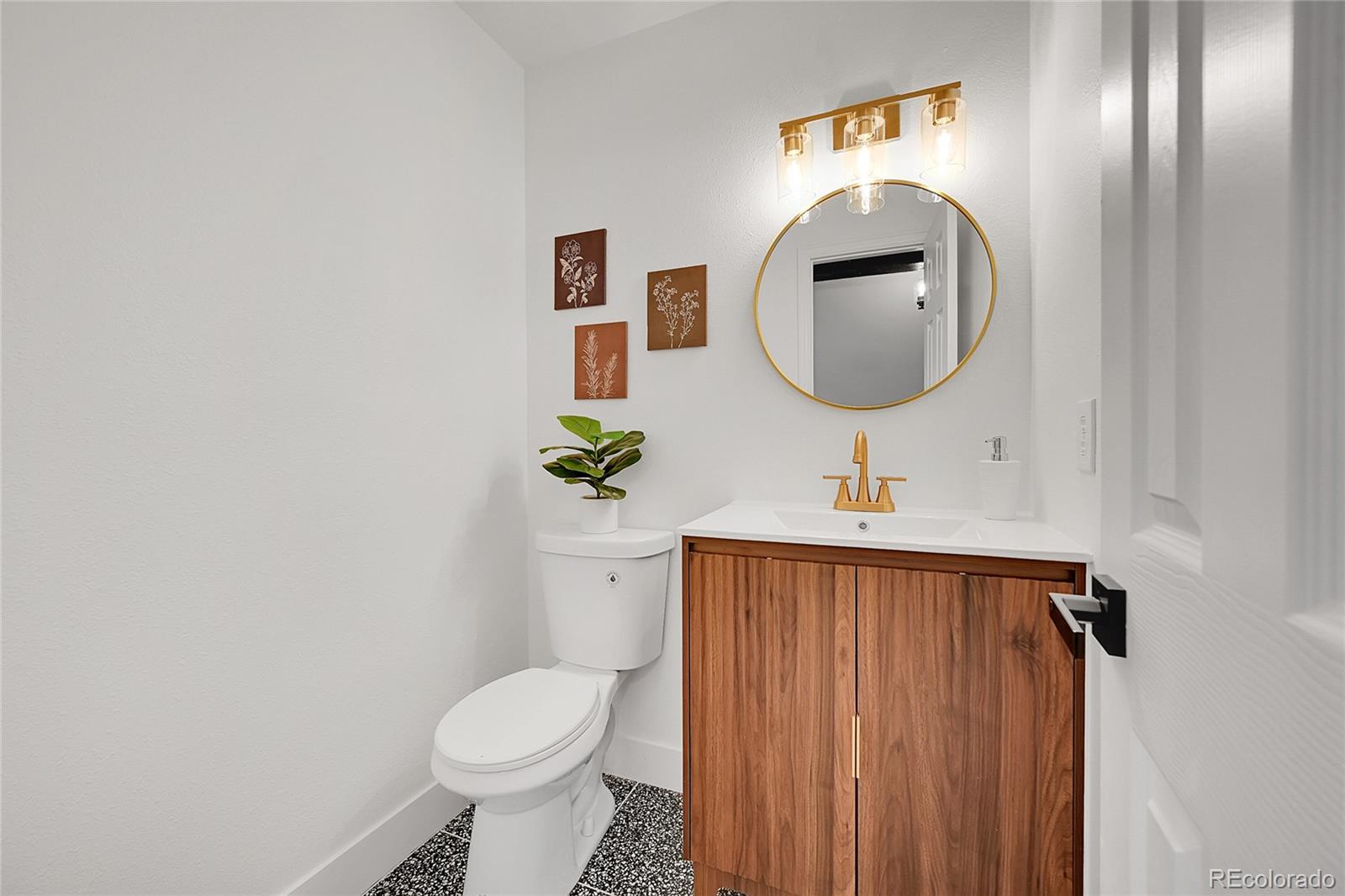 MLS Image #9 for 1557 s owens street,denver, Colorado