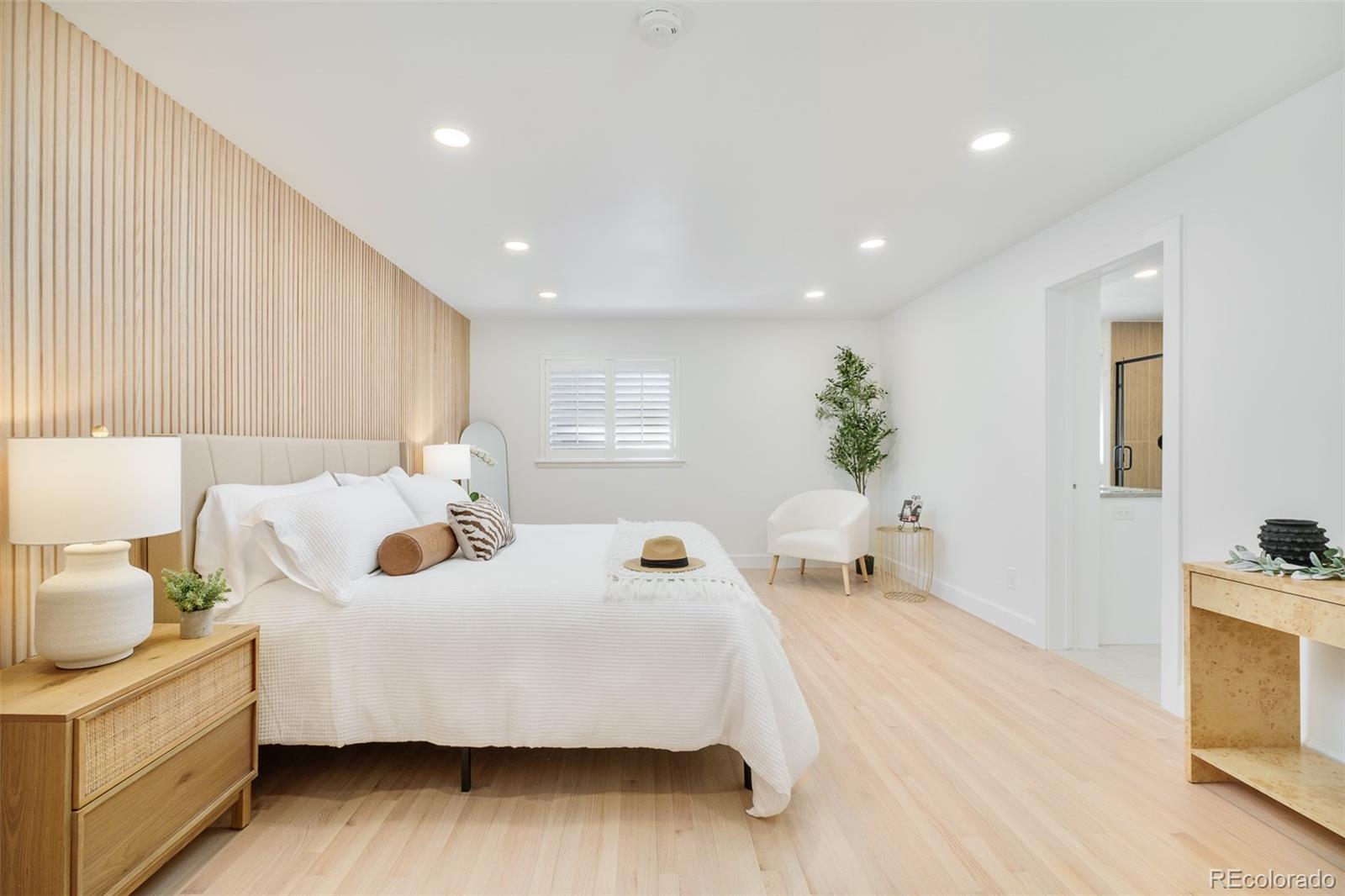 MLS Image #16 for 621  s harrison lane,denver, Colorado
