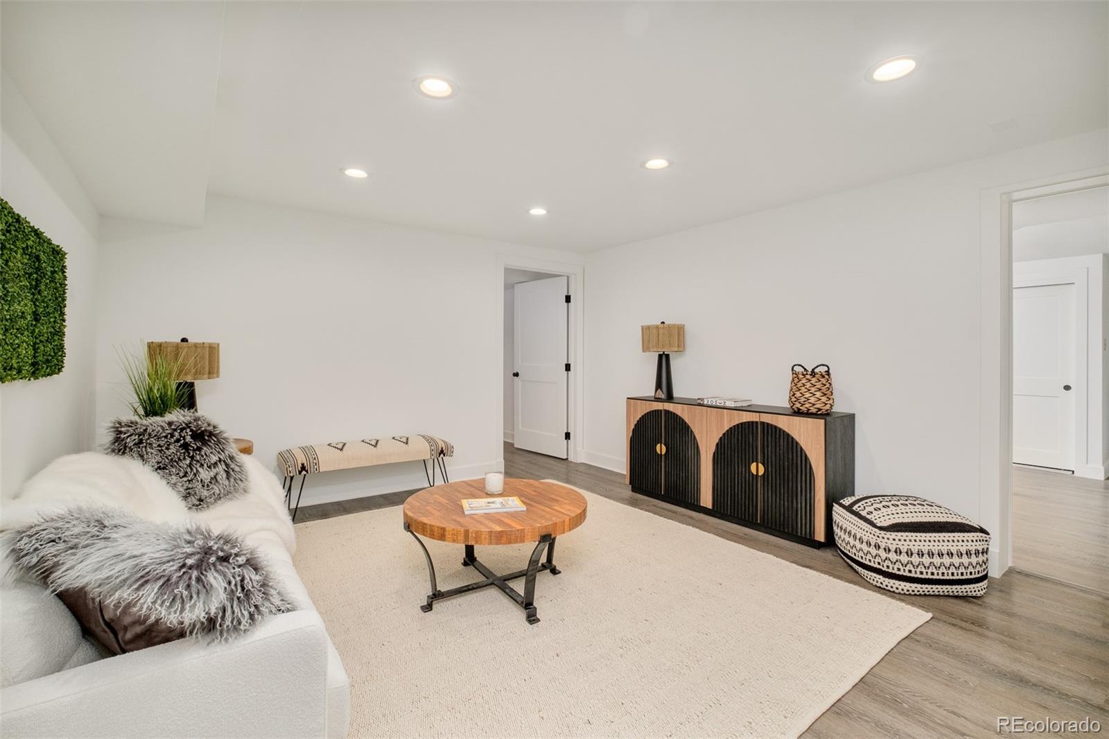 MLS Image #26 for 621  s harrison lane,denver, Colorado