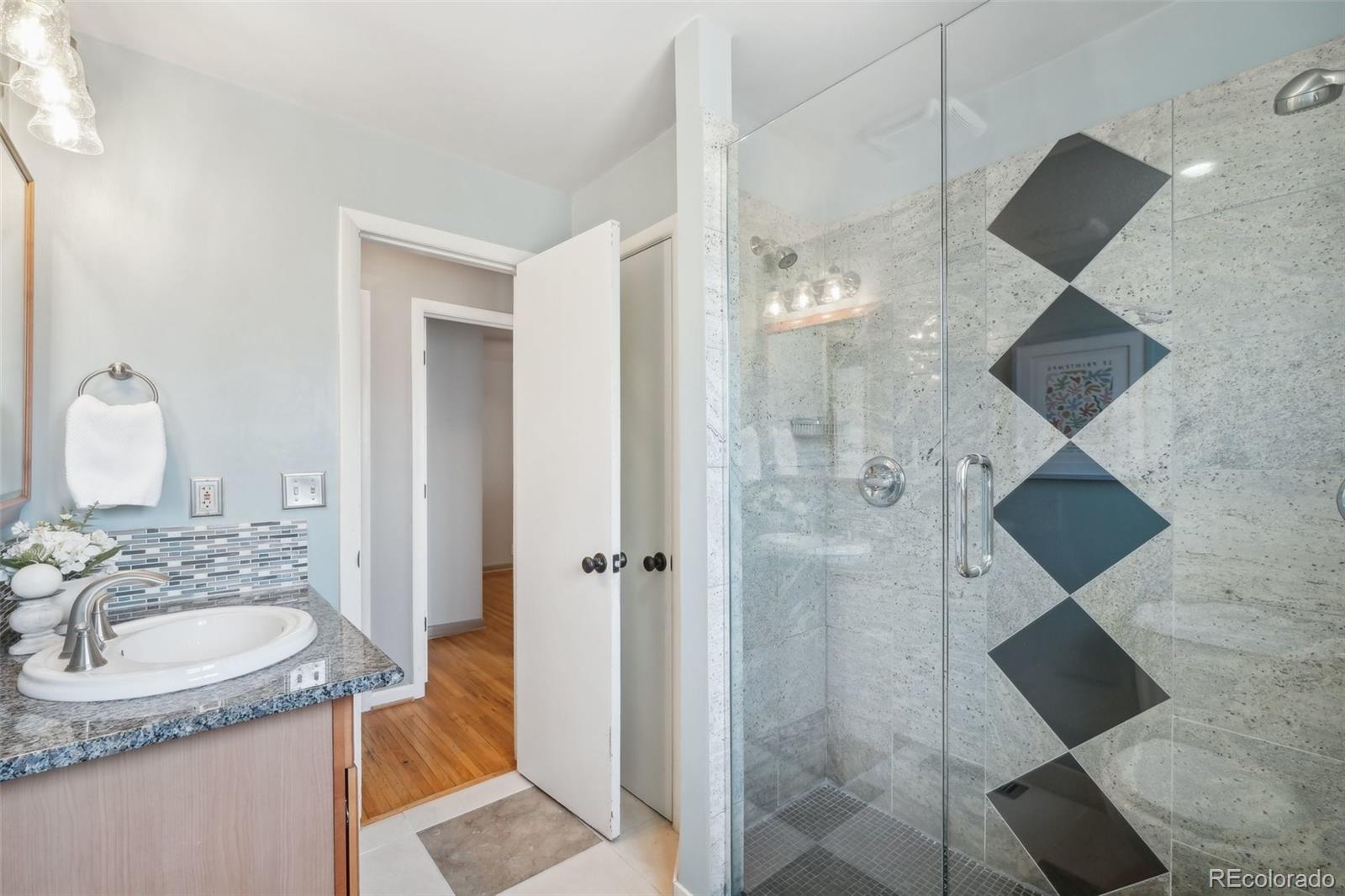 MLS Image #14 for 5540 e jewell avenue,denver, Colorado