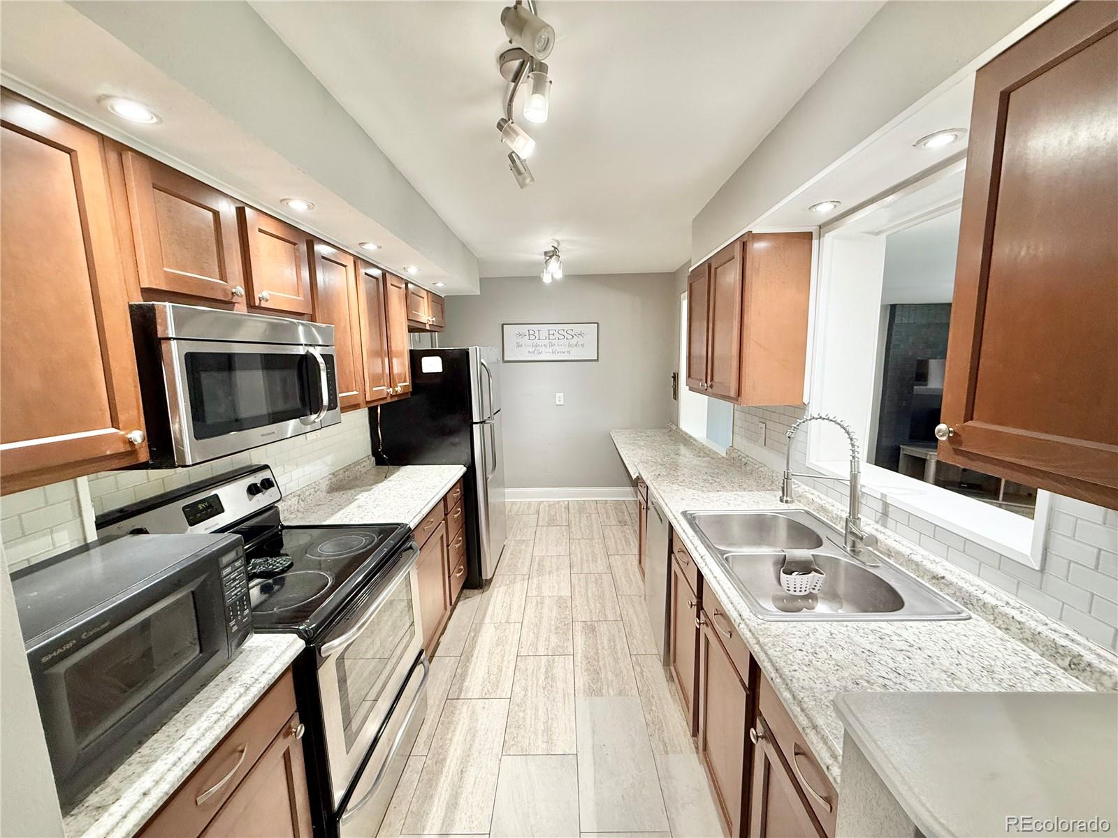 MLS Image #3 for 8590  faraday street,denver, Colorado