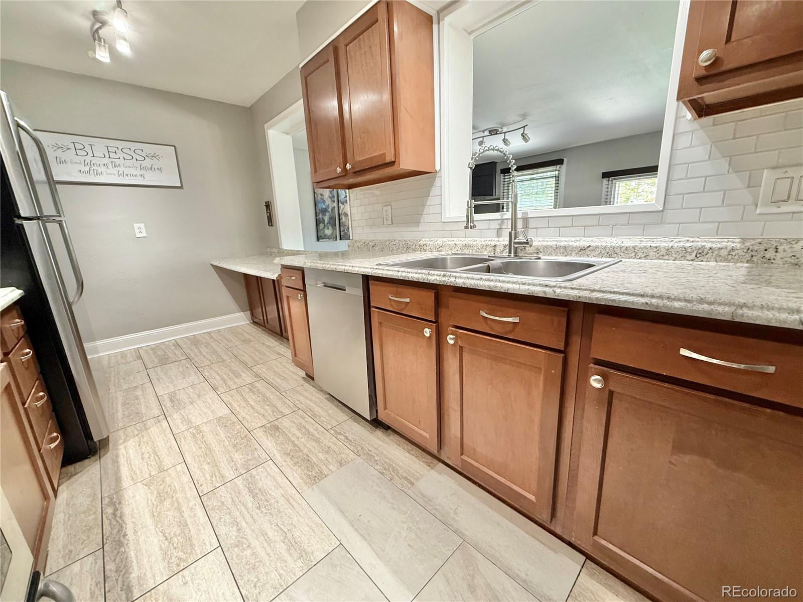 MLS Image #4 for 8590  faraday street,denver, Colorado