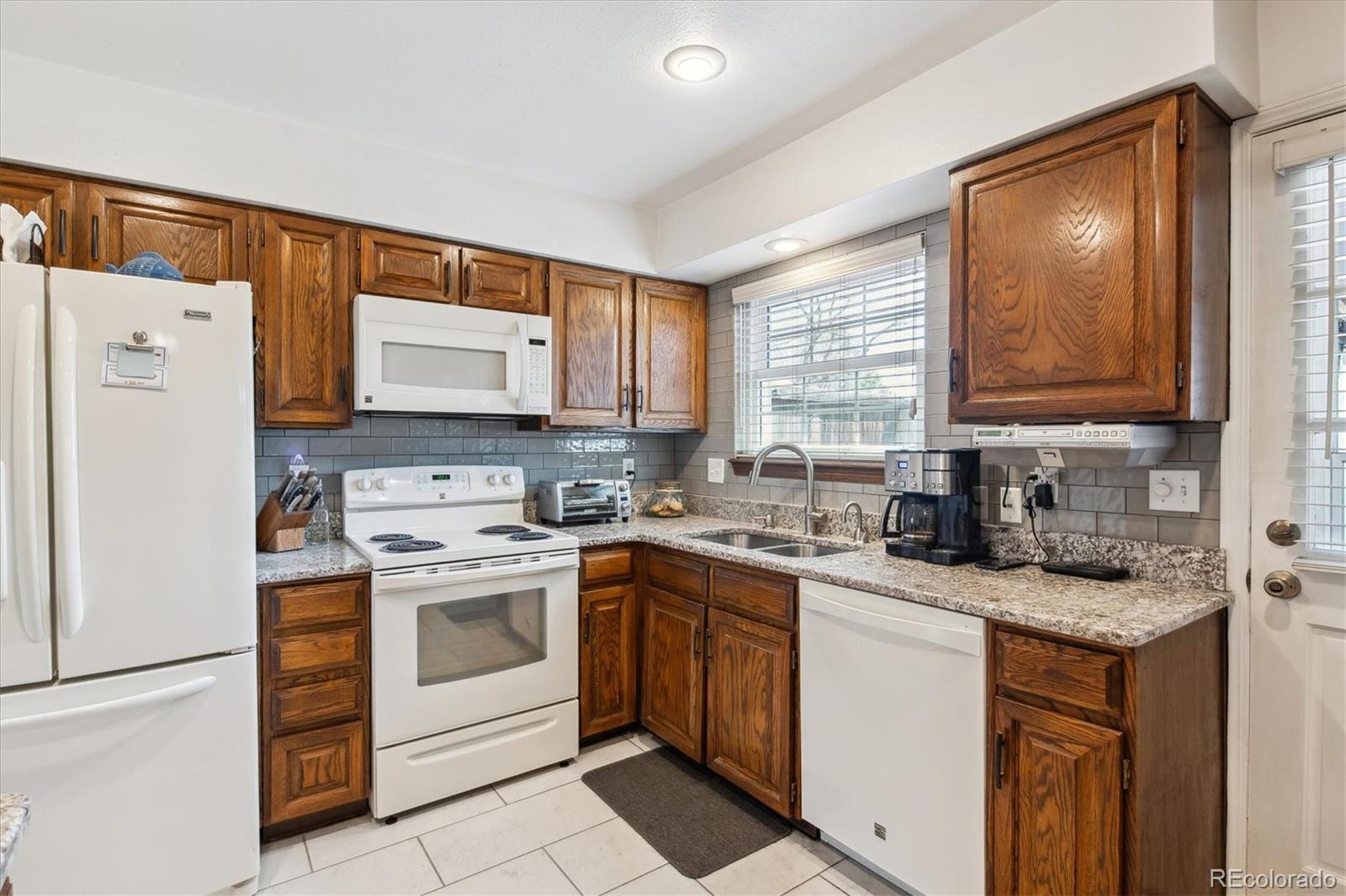 MLS Image #10 for 2437 e geddes place,centennial, Colorado