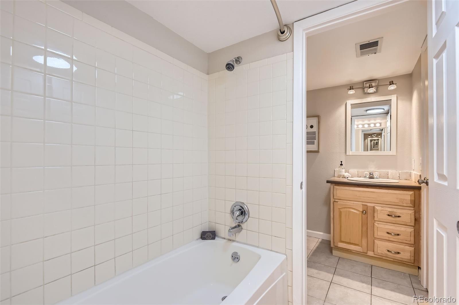 MLS Image #19 for 14006 e stanford circle,aurora, Colorado