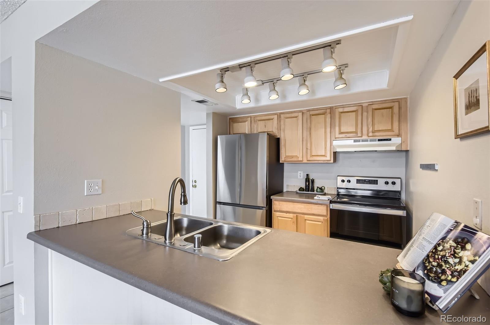 MLS Image #2 for 14006 e stanford circle,aurora, Colorado