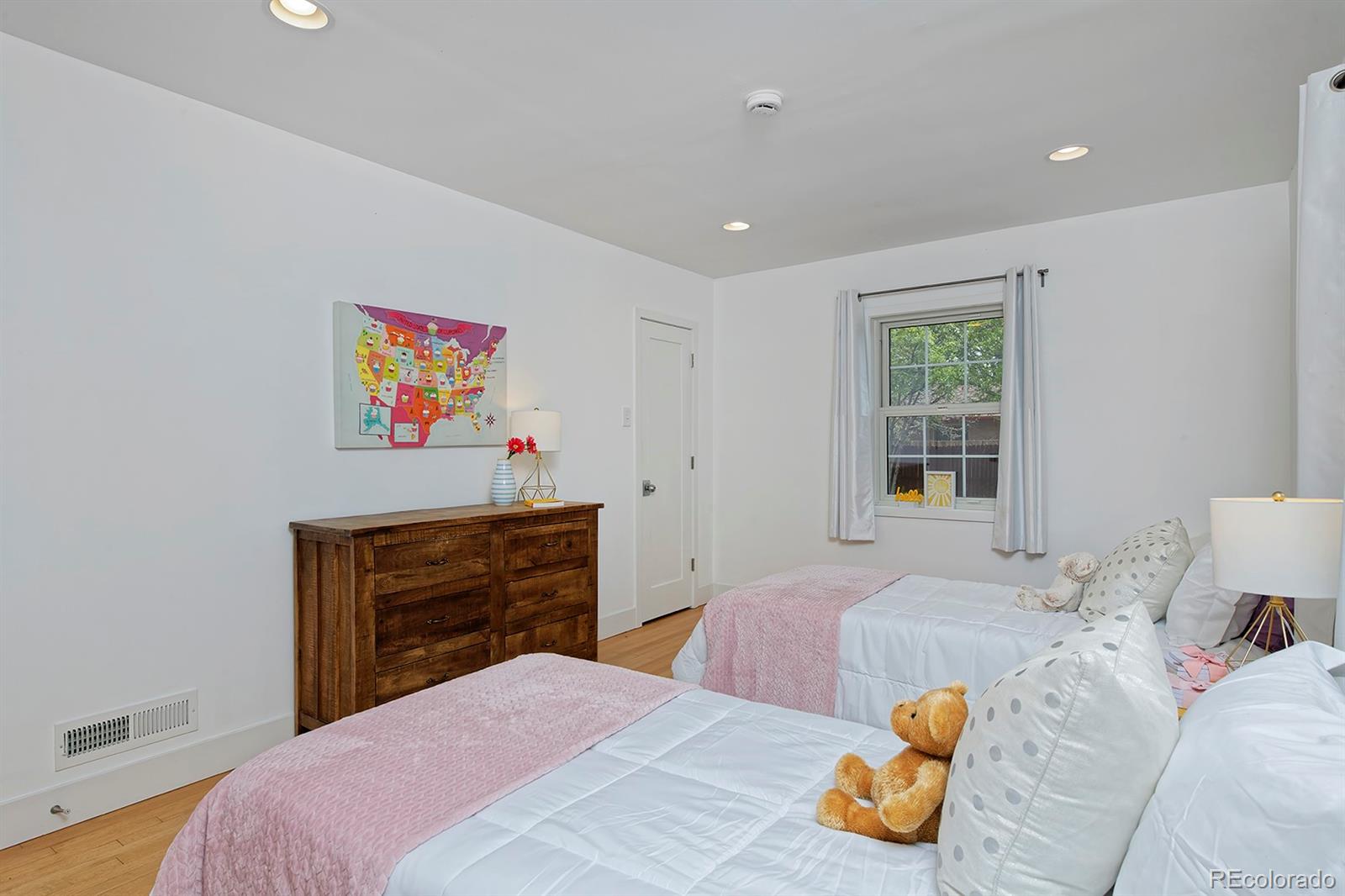 MLS Image #29 for 2500  locust street,denver, Colorado