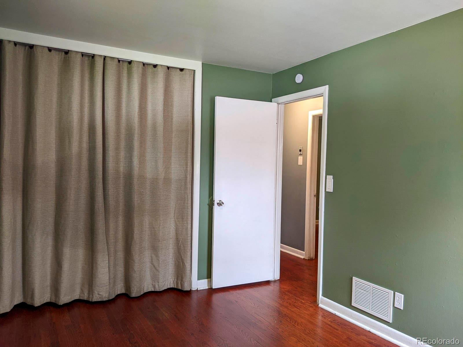 MLS Image #12 for 1500 s perry street,denver, Colorado
