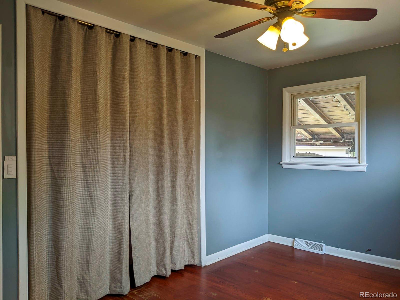 MLS Image #15 for 1500 s perry street,denver, Colorado
