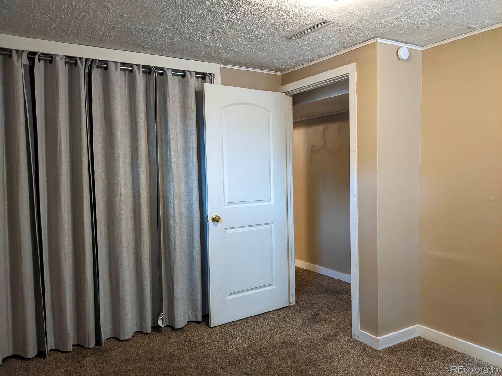 MLS Image #38 for 1500 s perry street,denver, Colorado