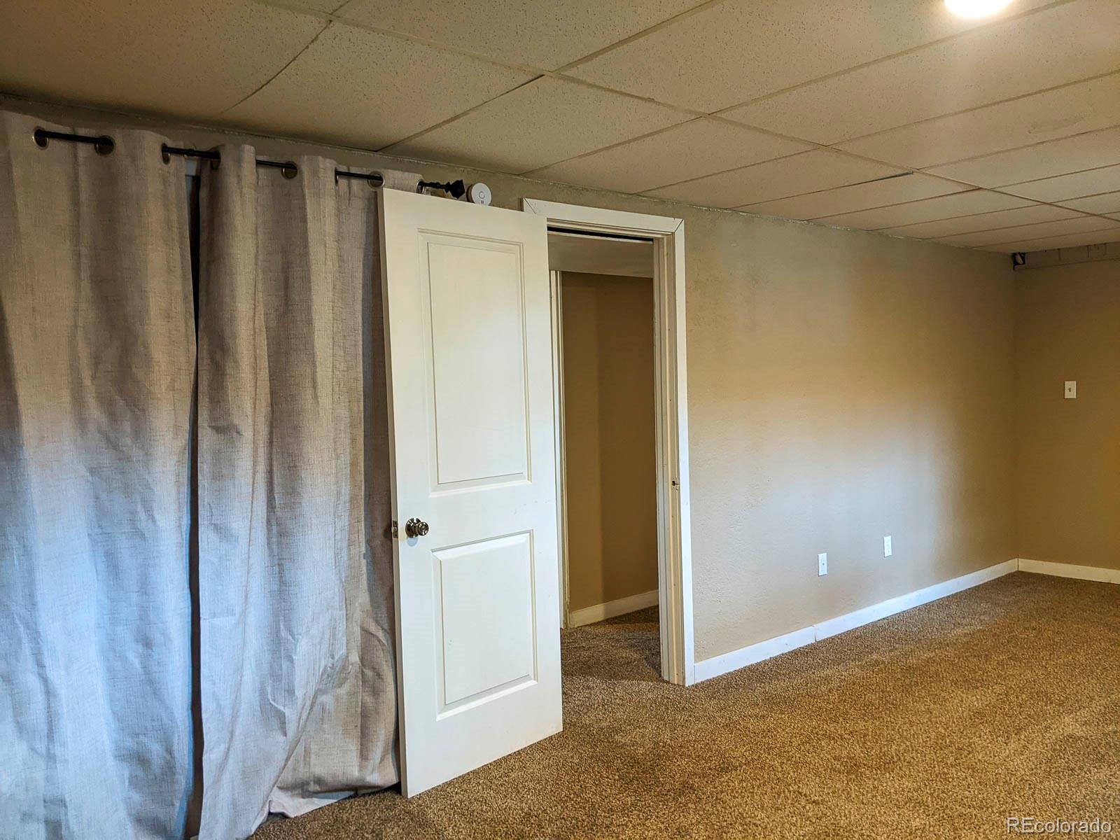 MLS Image #41 for 1500 s perry street,denver, Colorado