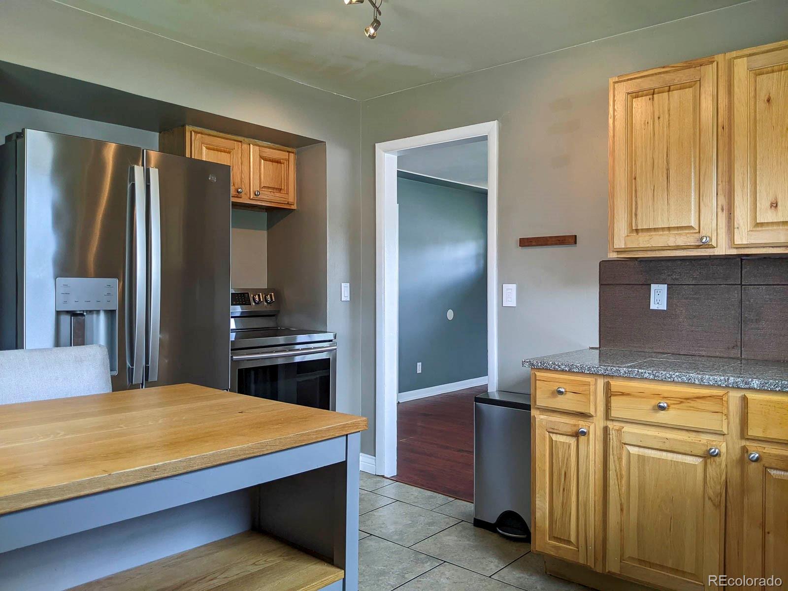 MLS Image #8 for 1500 s perry street,denver, Colorado