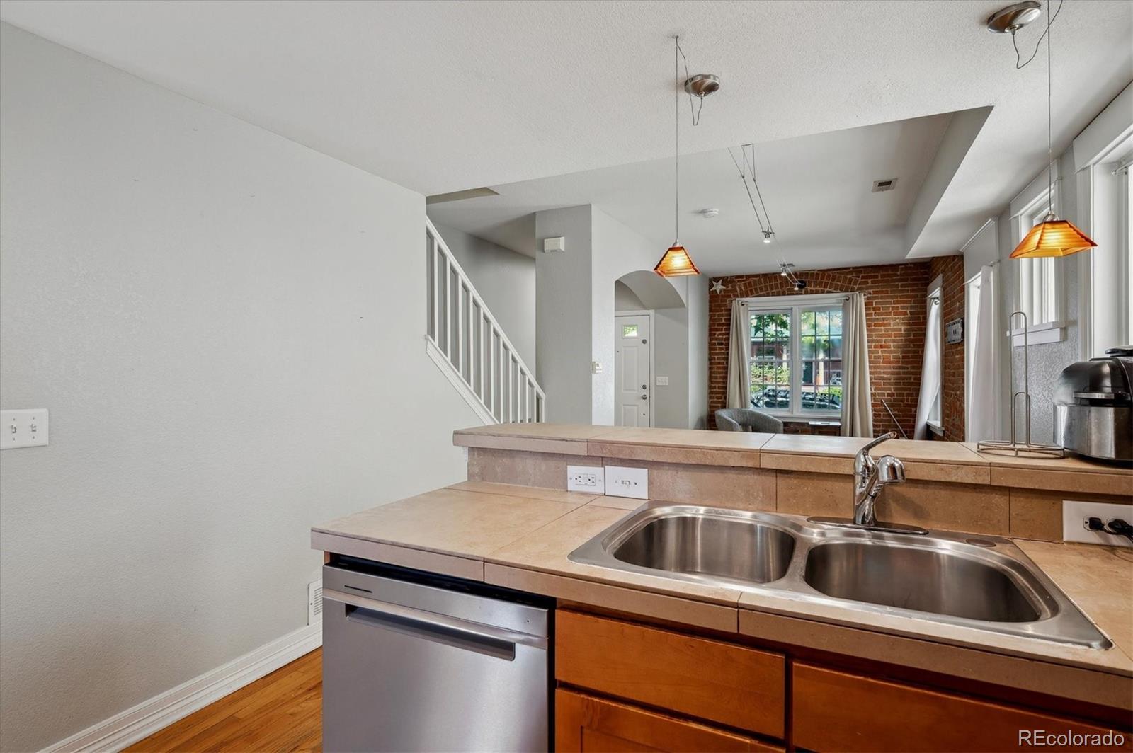MLS Image #10 for 1580 n franklin street ,denver, Colorado