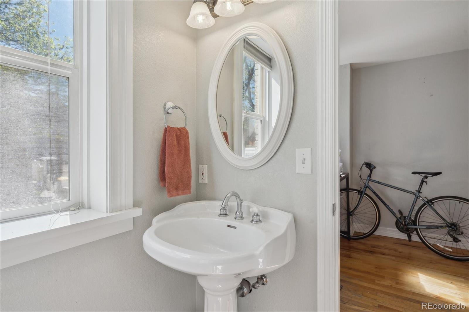 MLS Image #13 for 1580 n franklin street ,denver, Colorado