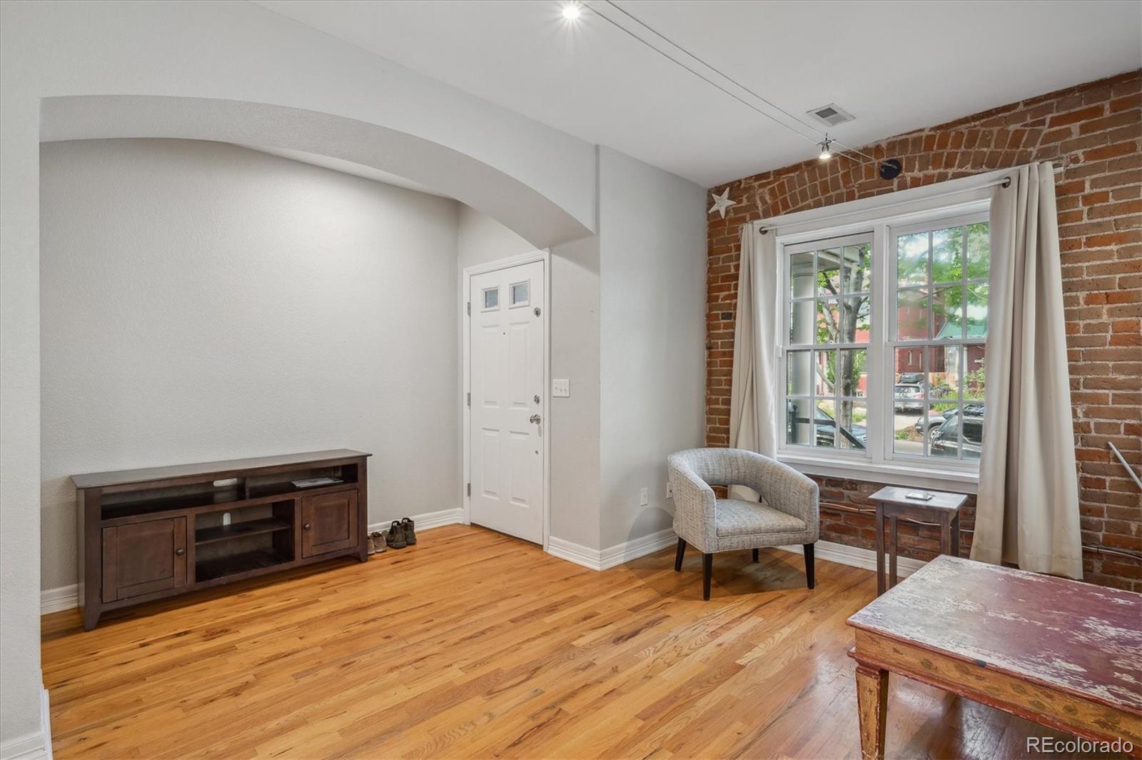 MLS Image #2 for 1580 n franklin street ,denver, Colorado