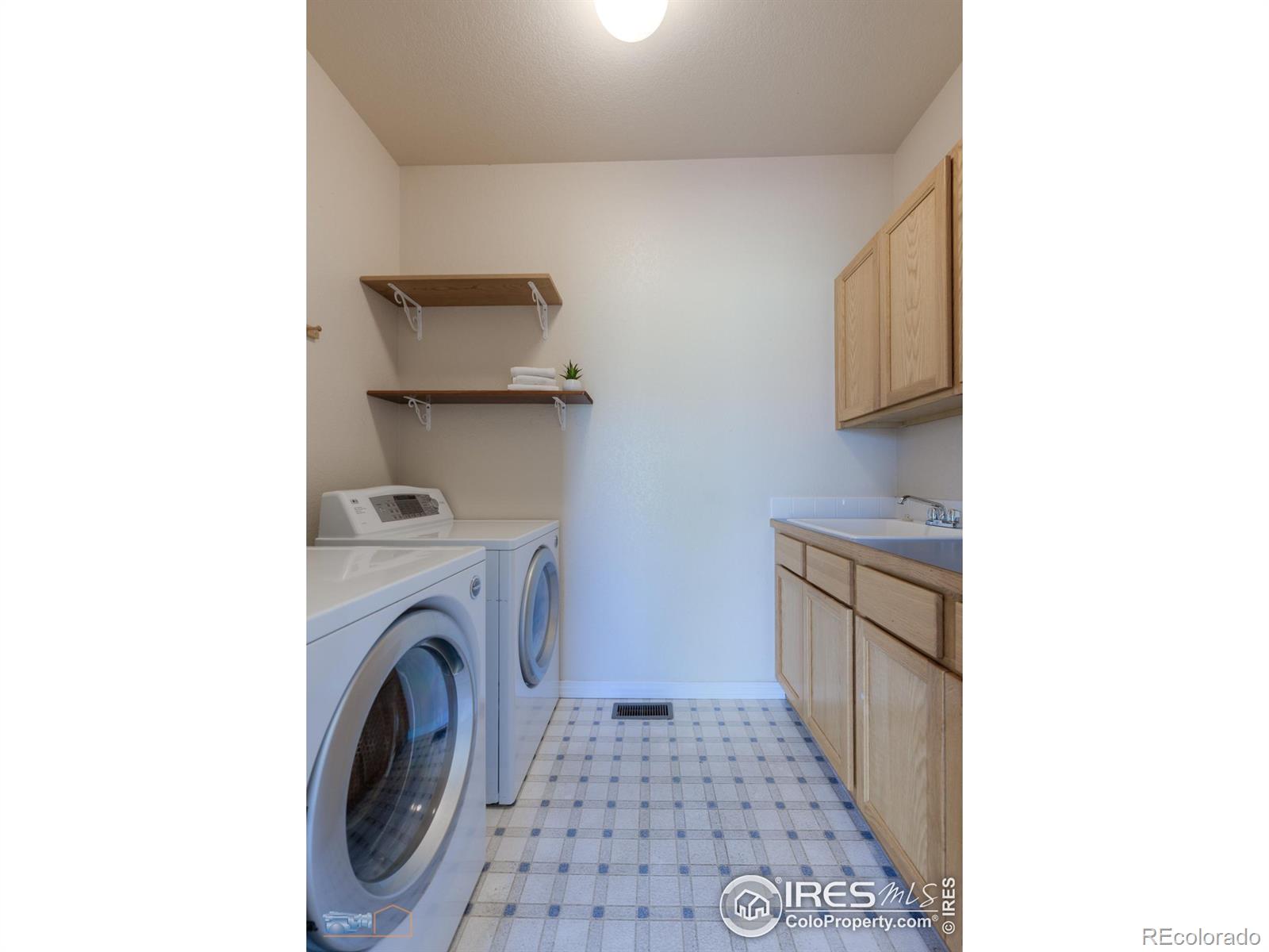 MLS Image #21 for 1930 n shore drive,longmont, Colorado