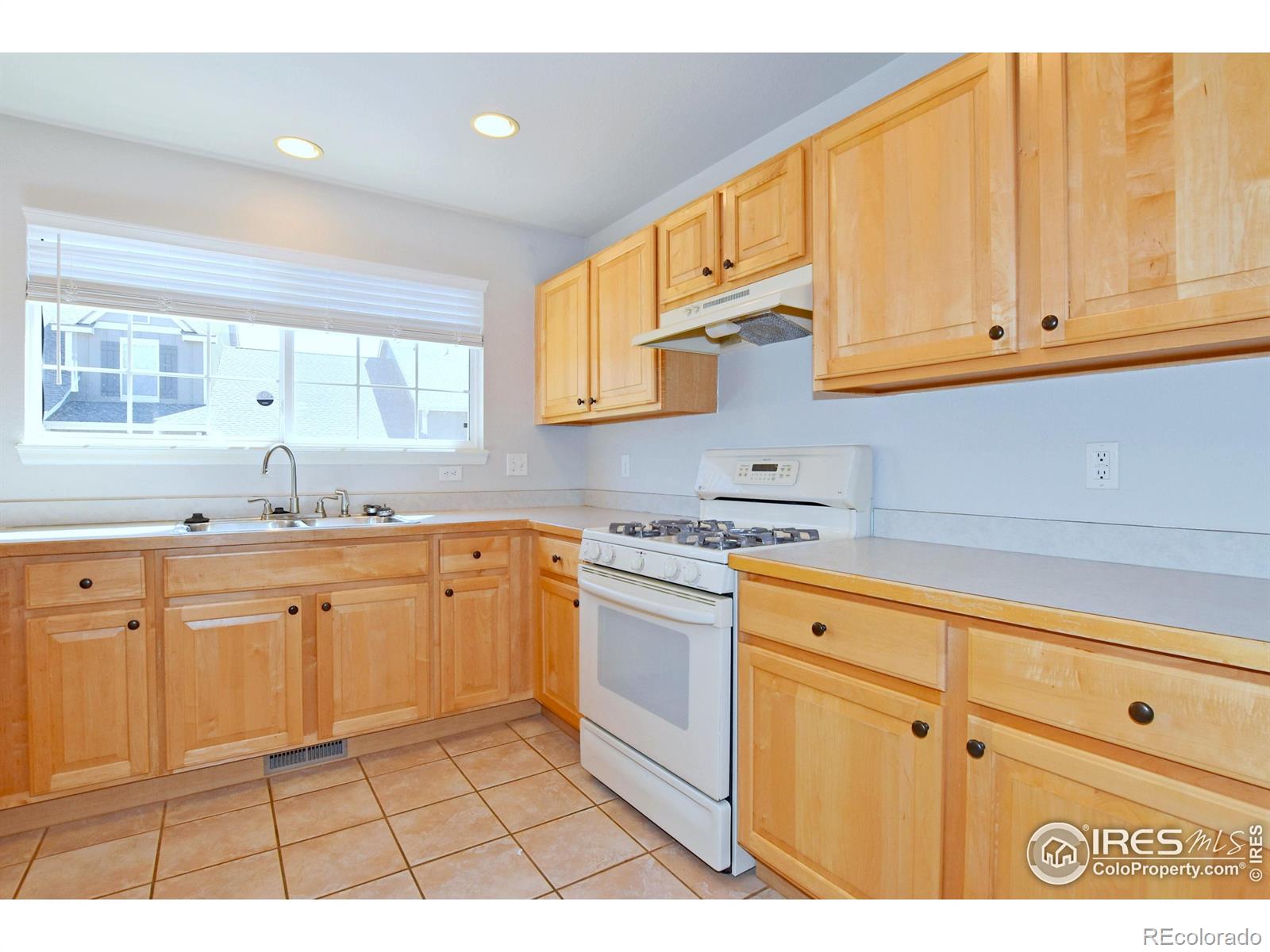 MLS Image #11 for 2203  copper creek drive,fort collins, Colorado