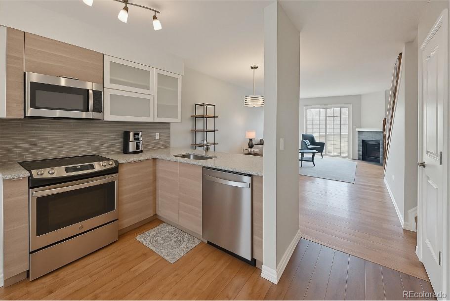 MLS Image #3 for 1818 s quebec way,denver, Colorado