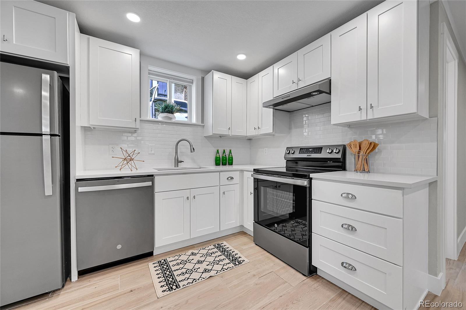 MLS Image #23 for 1578 n meade street,denver, Colorado