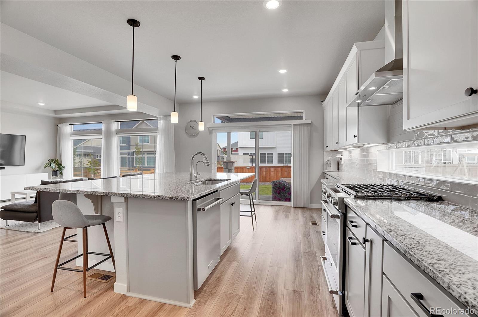 MLS Image #15 for 10912  memphis court,commerce city, Colorado